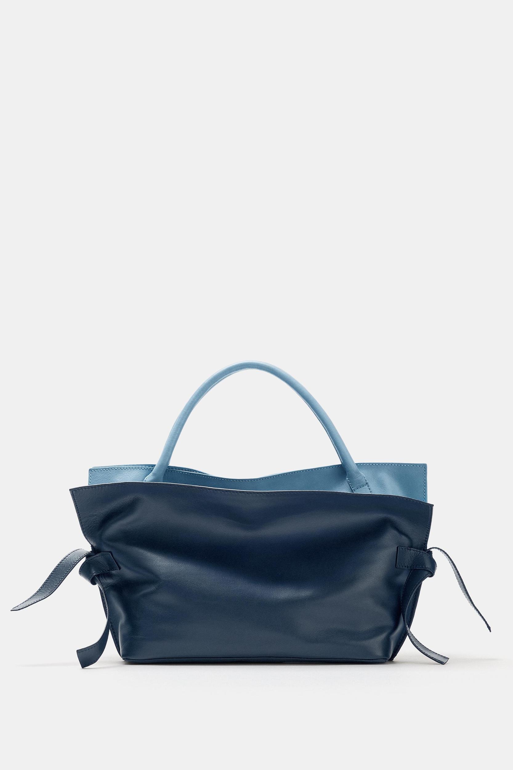 LEATHER FLAP BAG Product Image