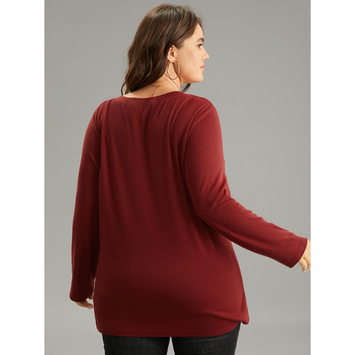 Plus Size Supersoft Essentials Solid Eyelets Notched T-shirt Scarlet Women Casual Plain Plain Notched collar Dailywear T-shirts BloomChic 26/4X Product Image