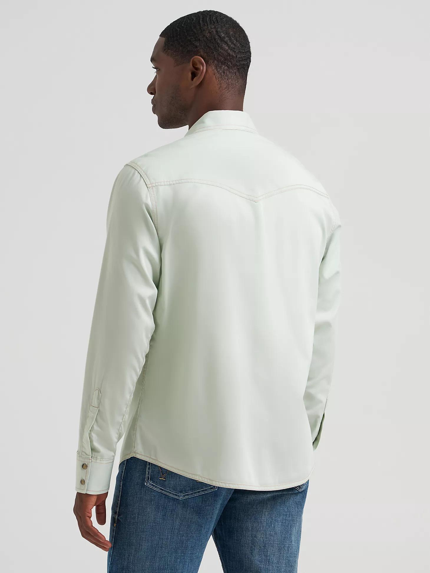 Men's Wrangler Retro® Premium Western Snap Solid Shirt | Men's SHIRTS | Wrangler® Product Image