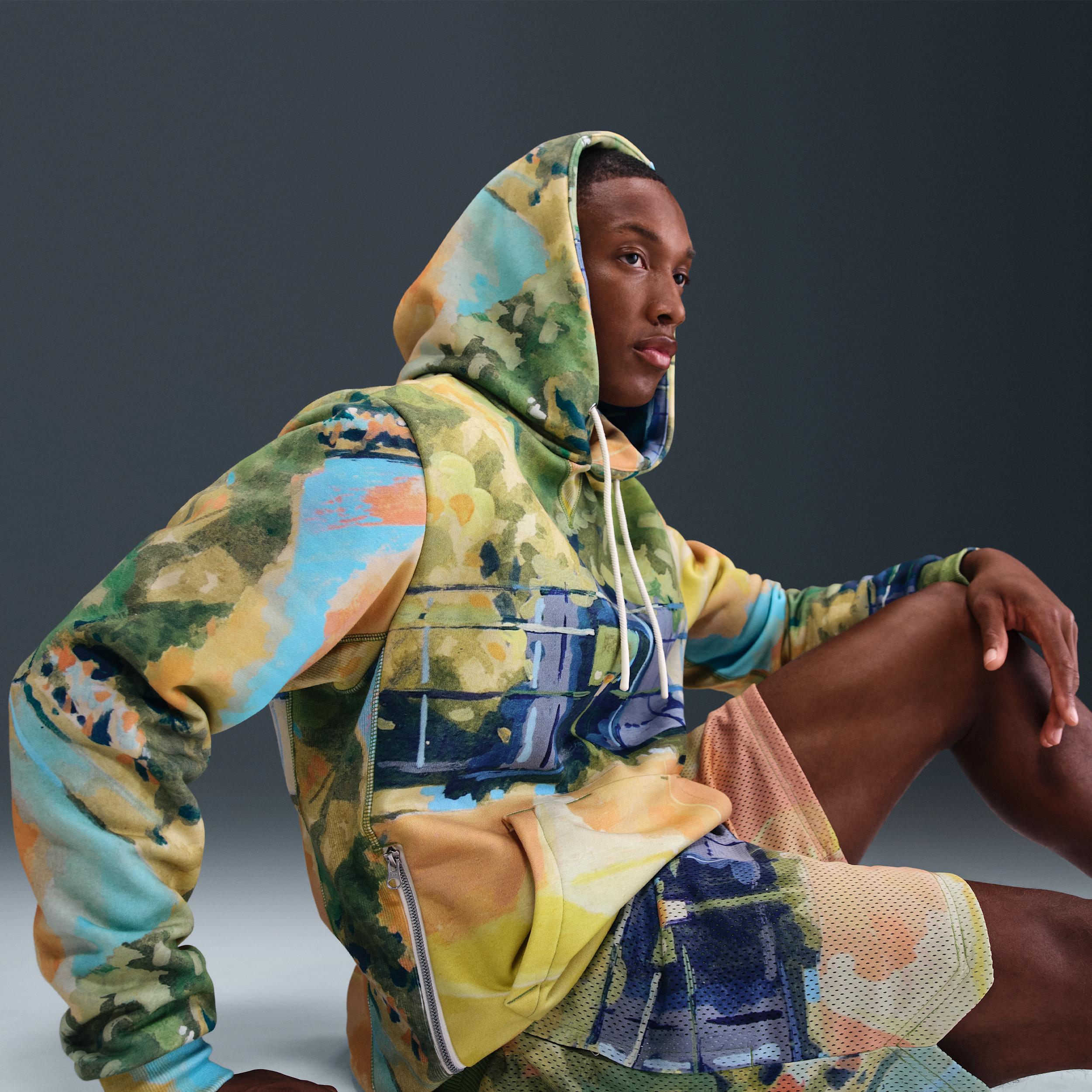 Nike Men's Standard Issue Therma-FIT Pullover Basketball Hoodie Product Image