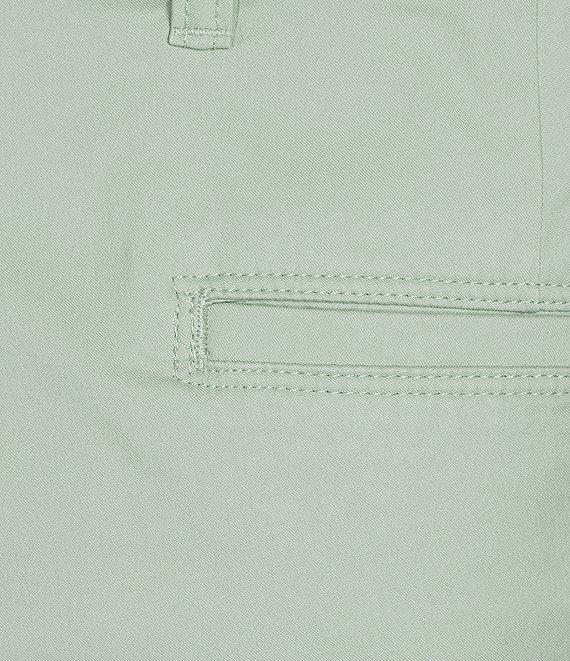 Roundtree & Yorke Classic Fit Flat Front All Seasons Coolmax 9#double; Inseam Shorts Product Image