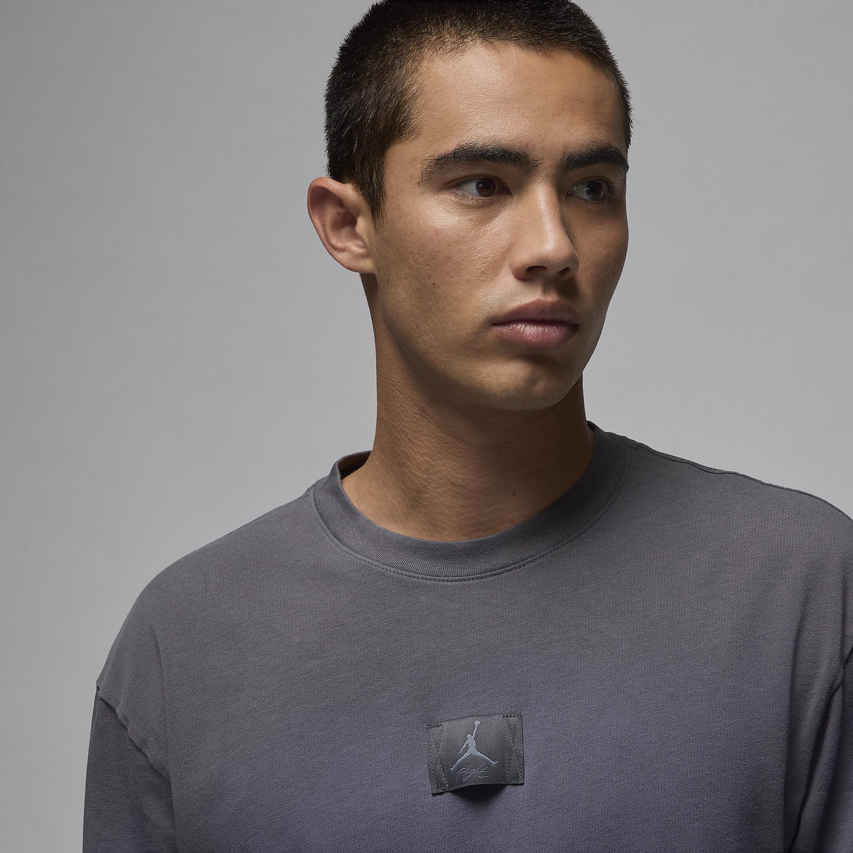 Men's Jordan Flight Essentials 85 Washed T-Shirt Product Image