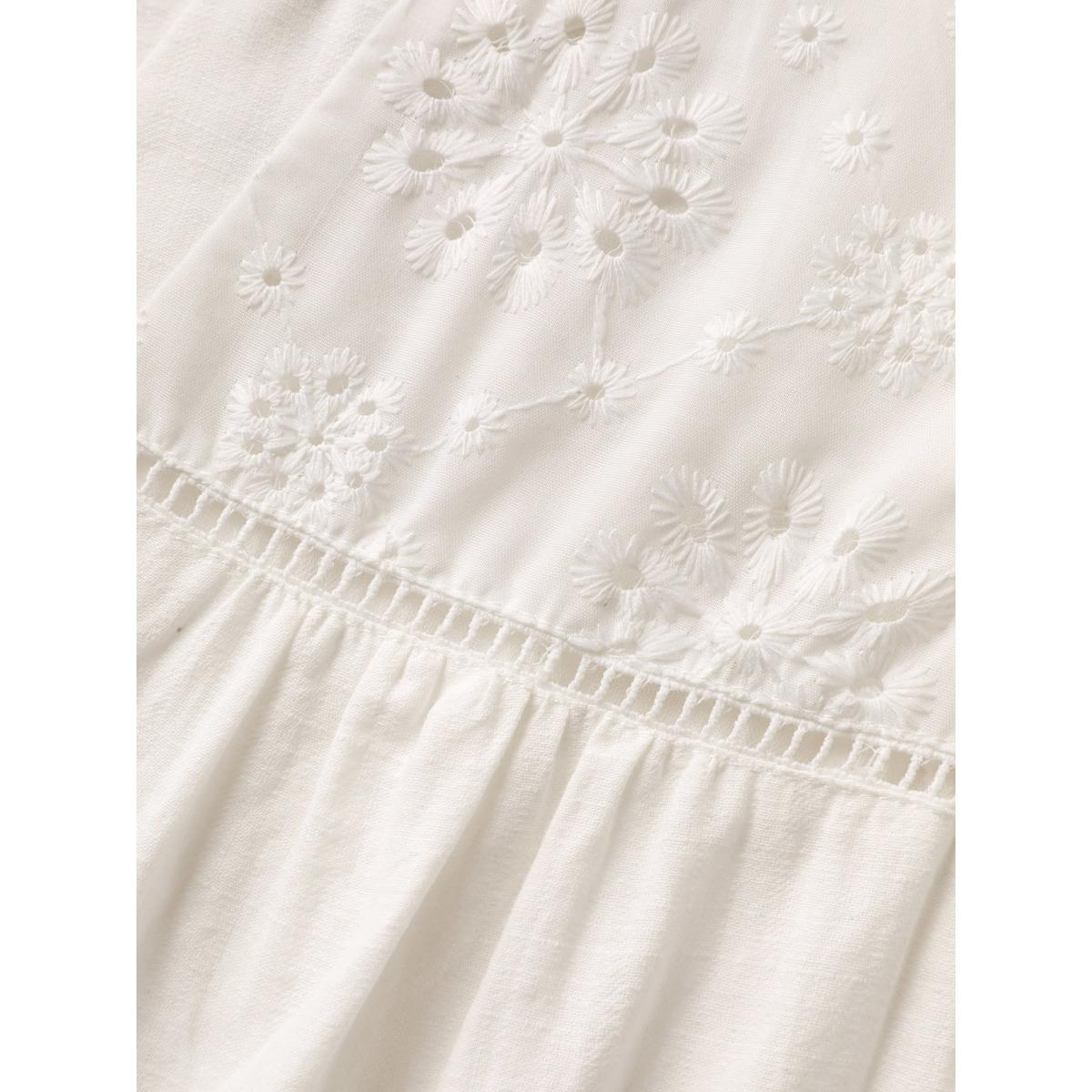 Plus Size Originalwhite Cotton Lace Eyelet Trim Layered Sleeve Blouse Women Boho Cap Sleeve Flat collar with V-notch Vacation Blouses BloomChic 18-20/2X Product Image