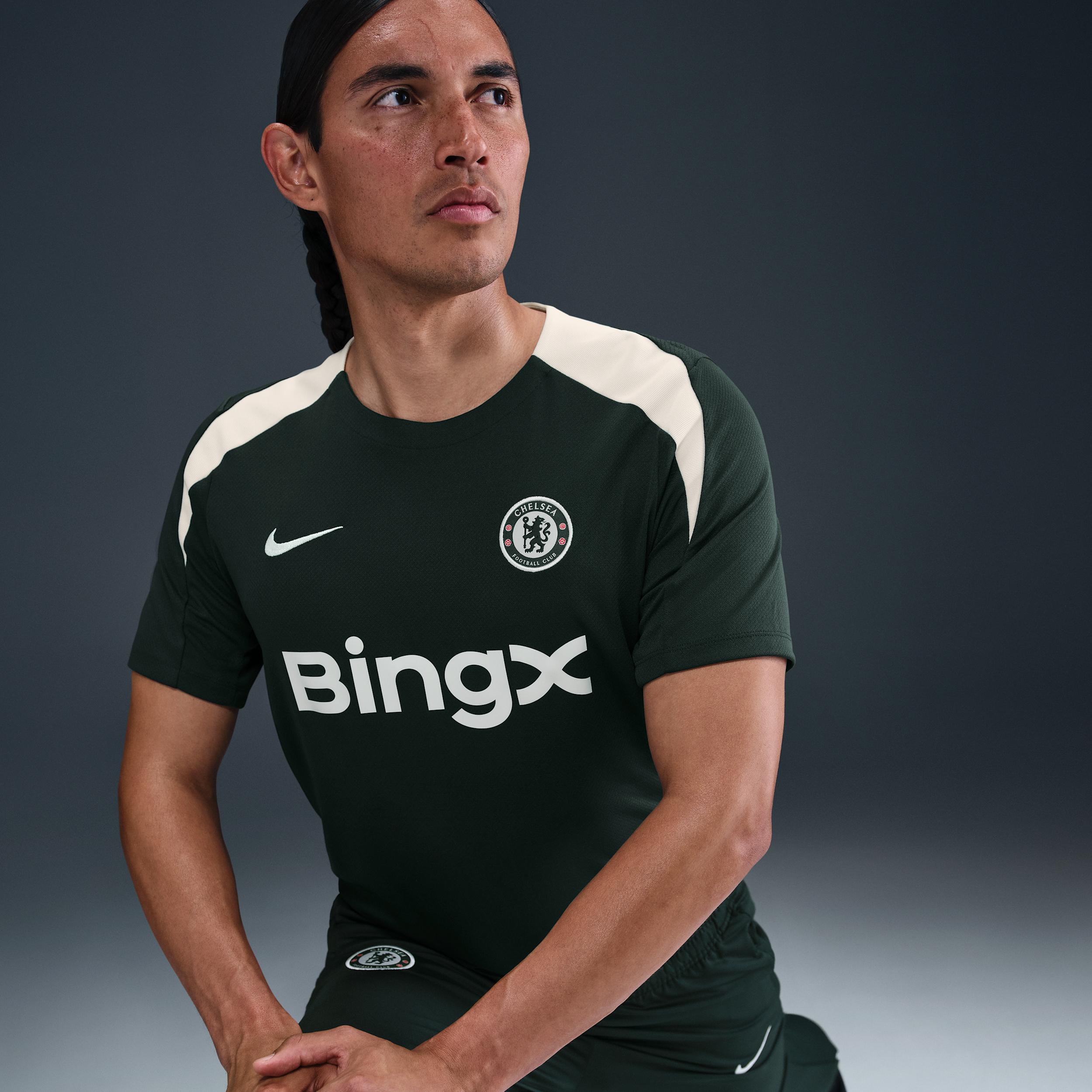 Chelsea FC Strike Men's Nike Dri-FIT Soccer Short-Sleeve Top Product Image