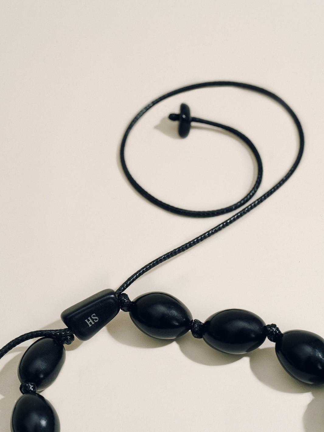 The Pendant Necklace in Black Product Image