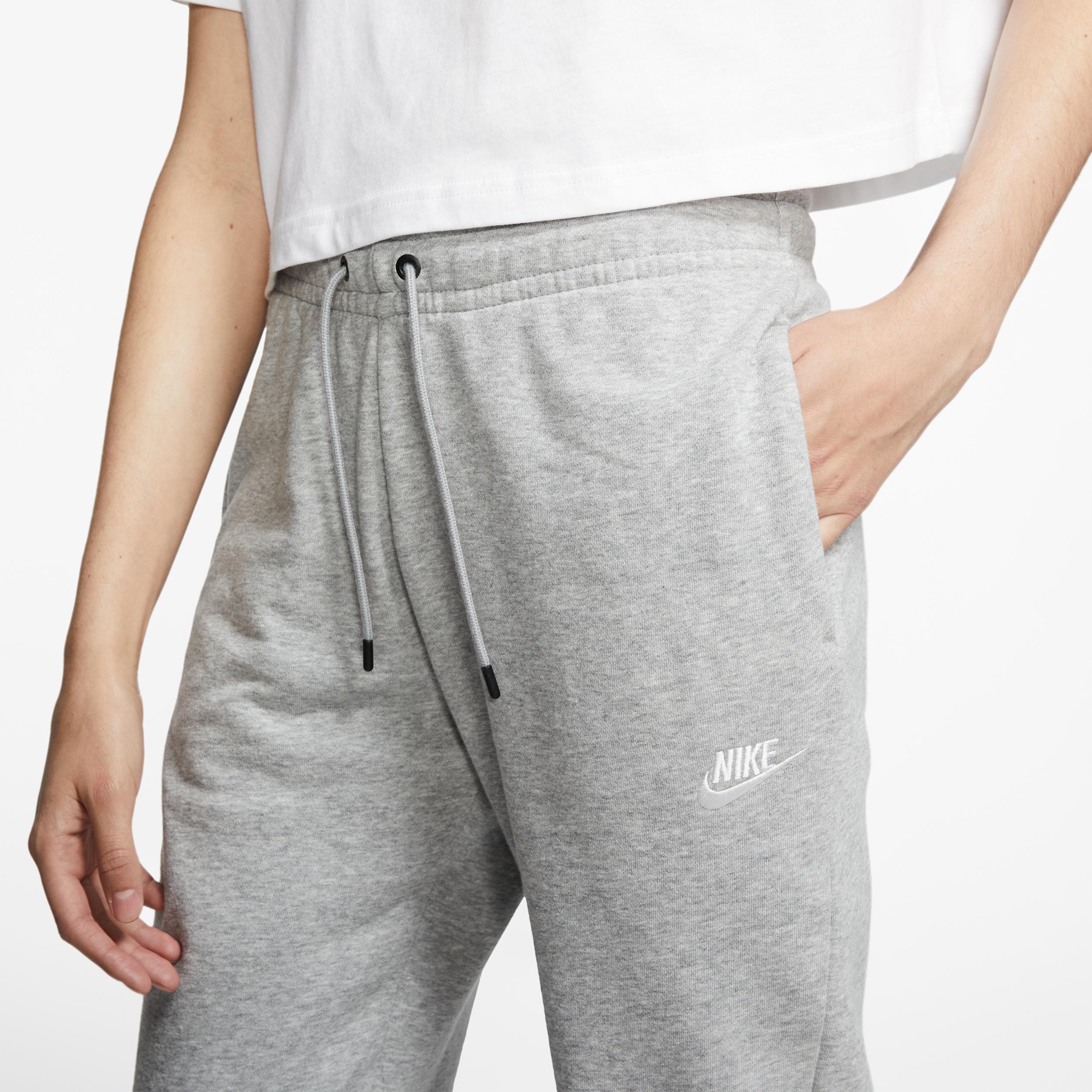 Women's Nike Sportswear Essential Fleece Pants Product Image