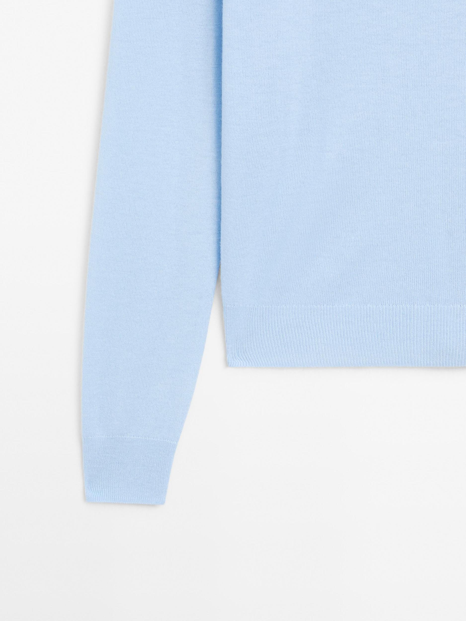 Wool blend knit sweater with crew neck Product Image