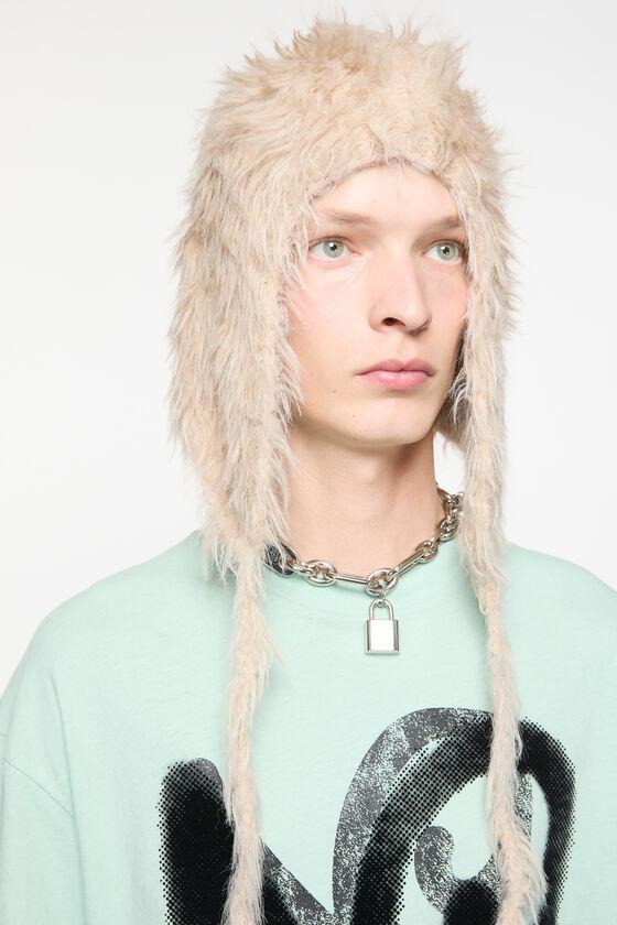 Fluffy hat Product Image