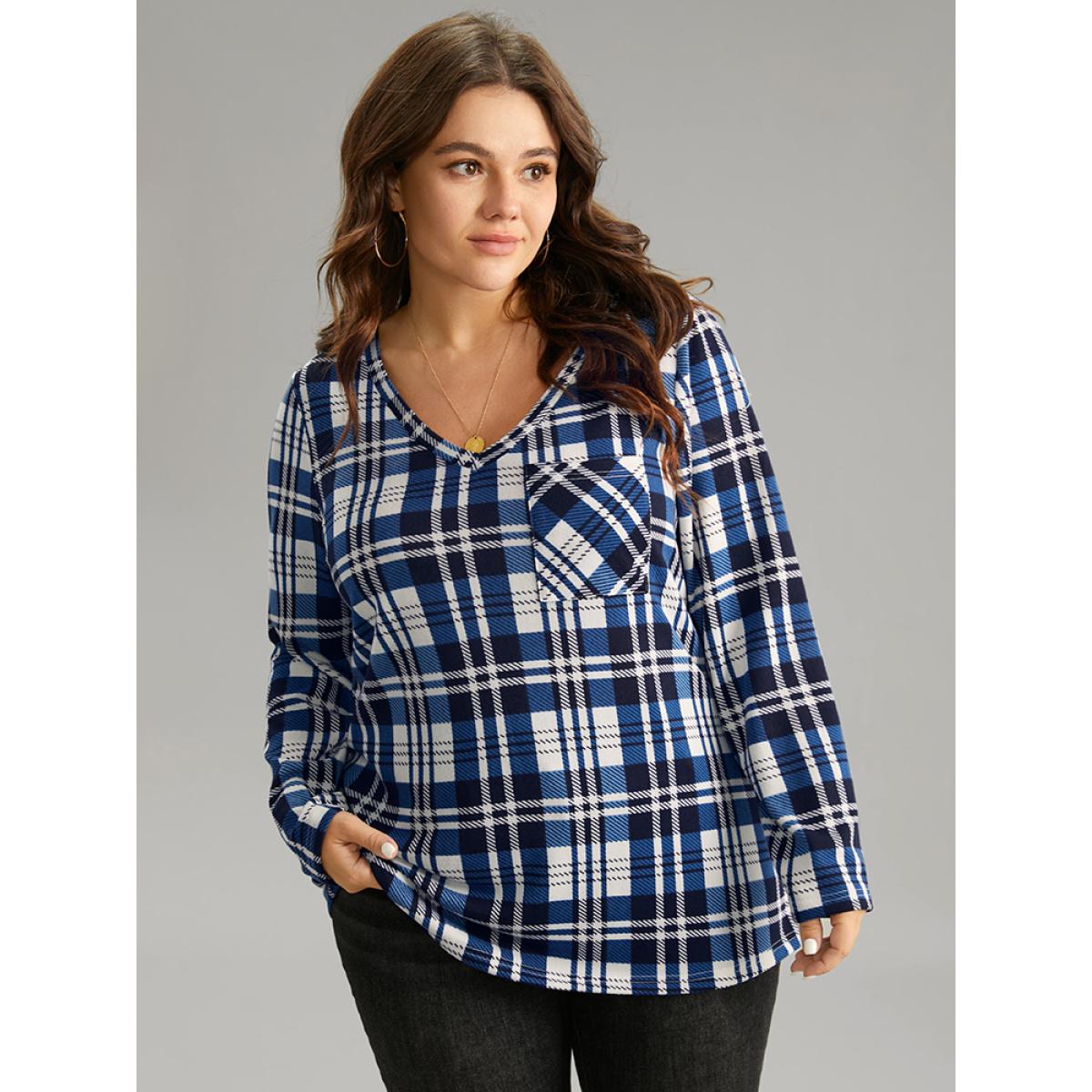 Plus Size Plaid Contrast V Neck Patched Pocket T-shirt Blue Women Casual Contrast Plaid V-neck Dailywear T-shirts BloomChic 28/5X Product Image