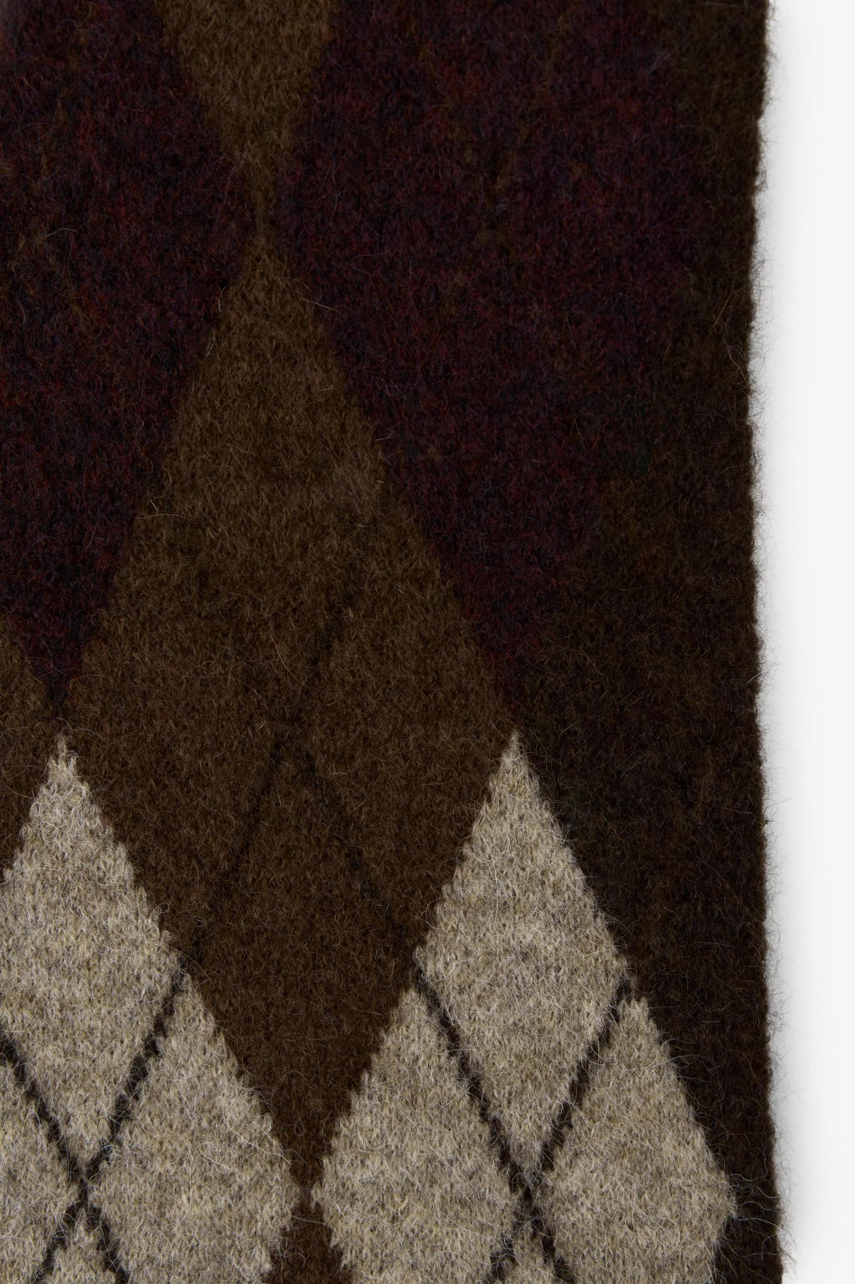 ARGYLE KNIT SCARF Product Image