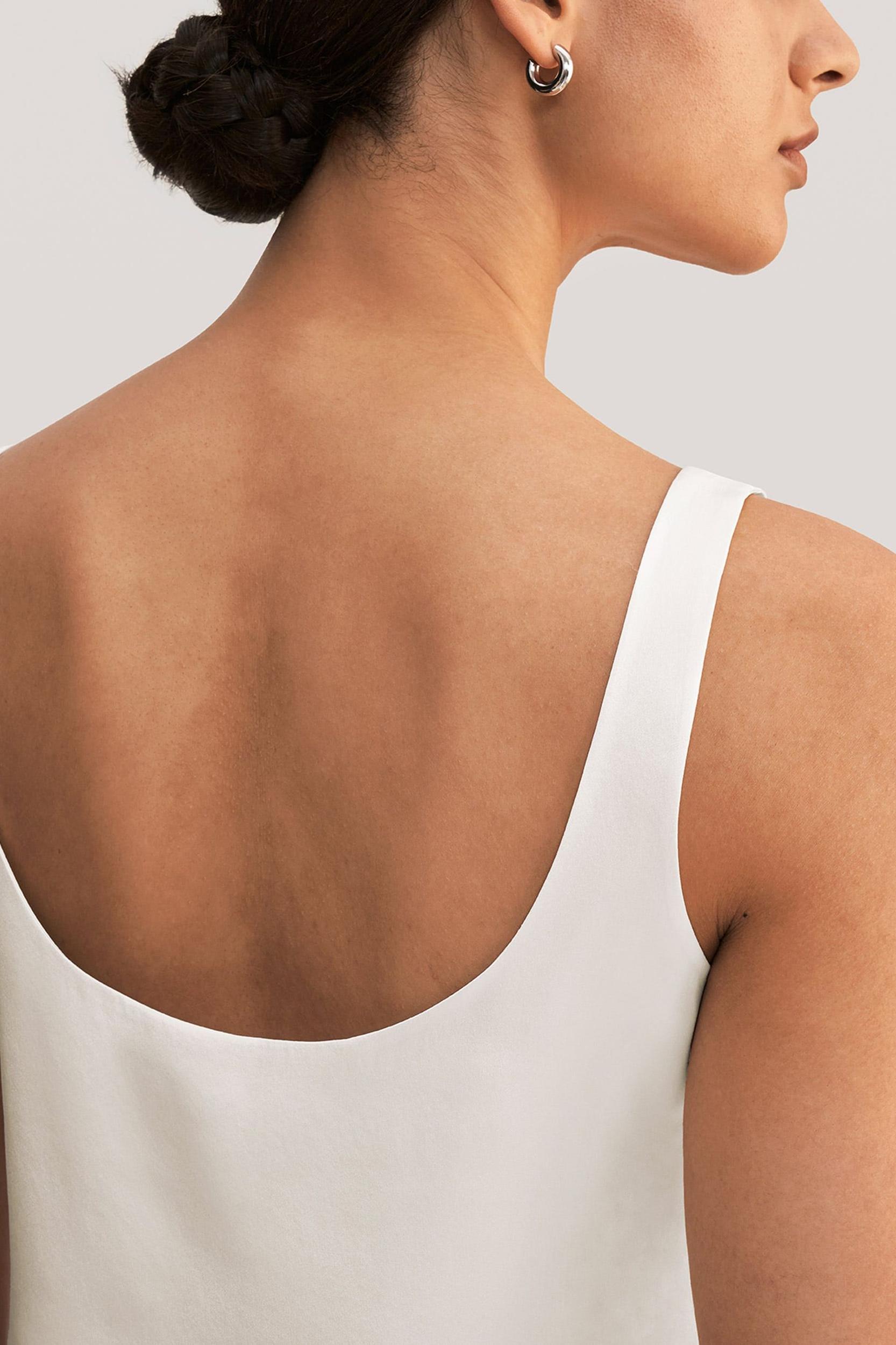 Flattering U Neck Silk Camisole Product Image