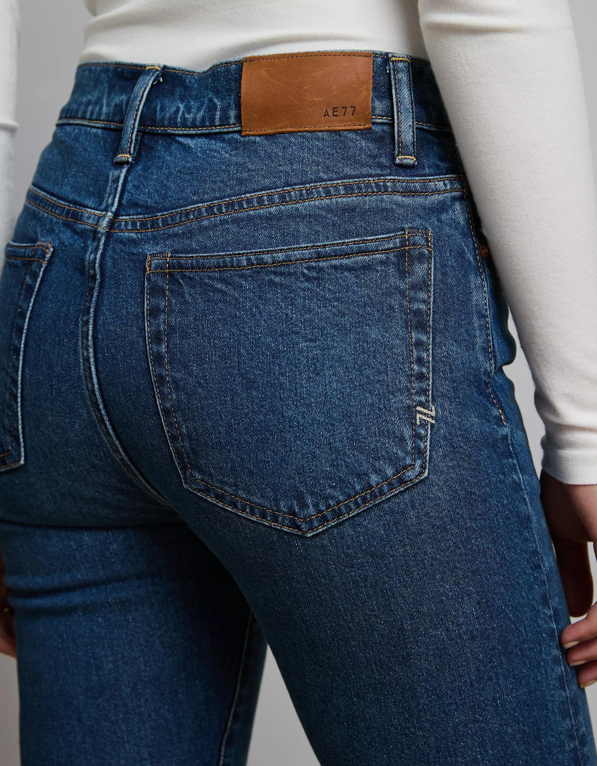 AE77 Premium Straight Crop Jean Product Image