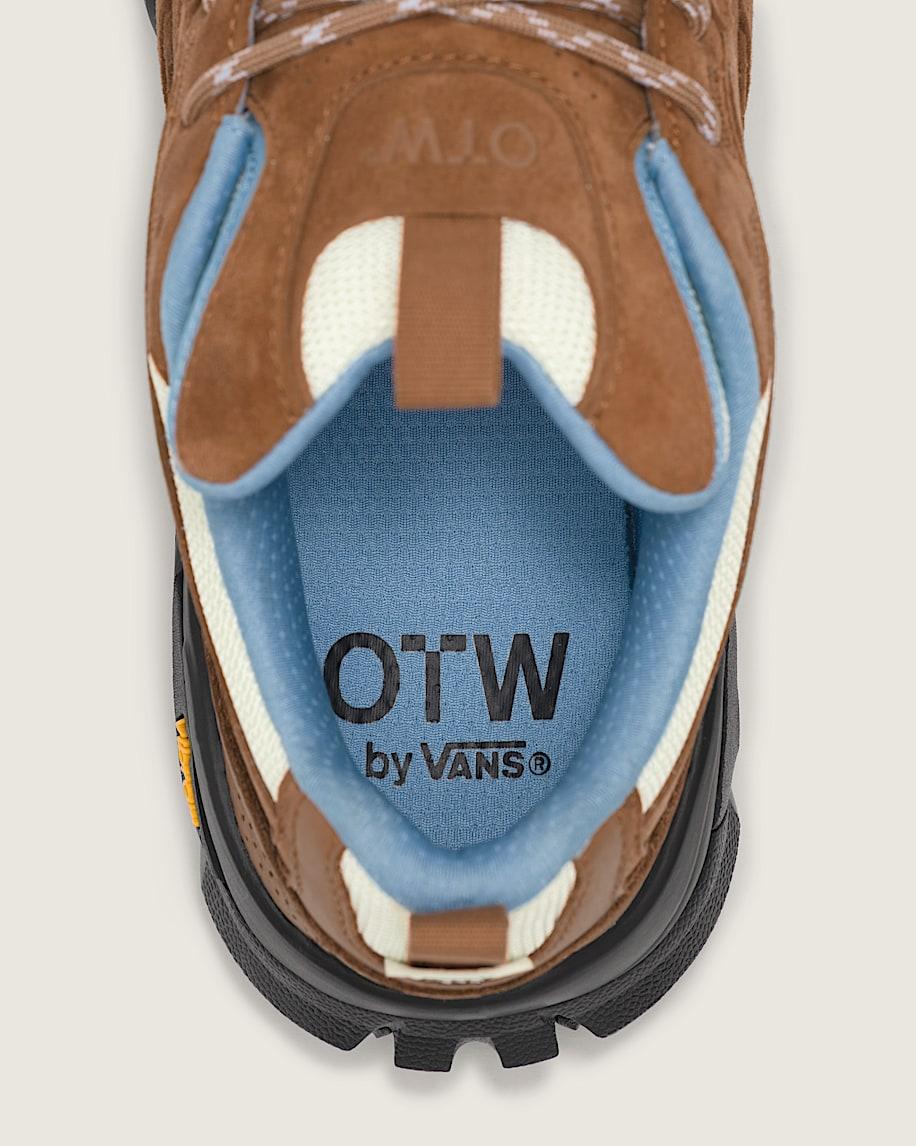 OTW Half Cab 33 Trail Vibram in Blue| Vans US Product Image
