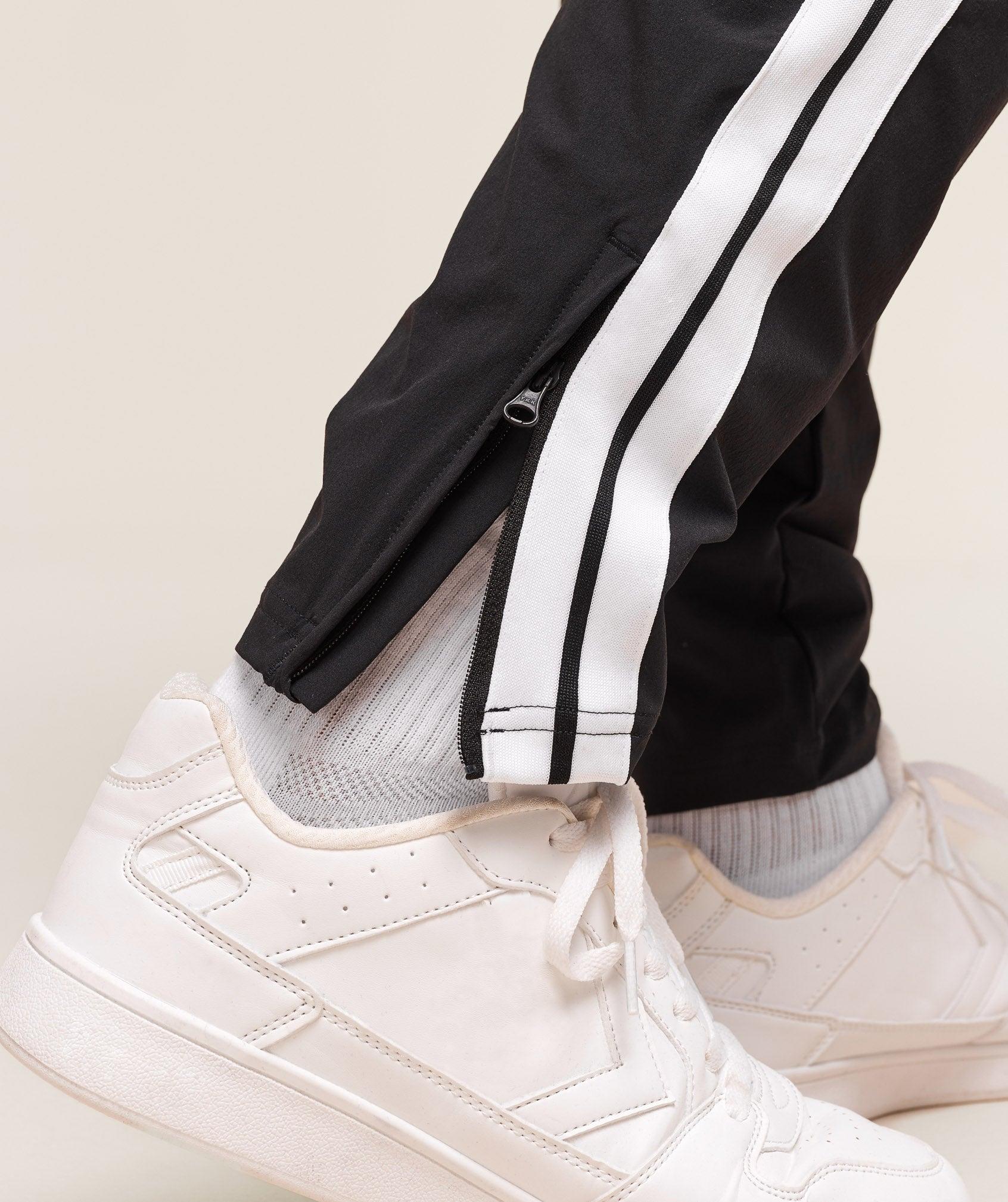 Gymshark Retro Side Stripe Joggers - Black Male Product Image