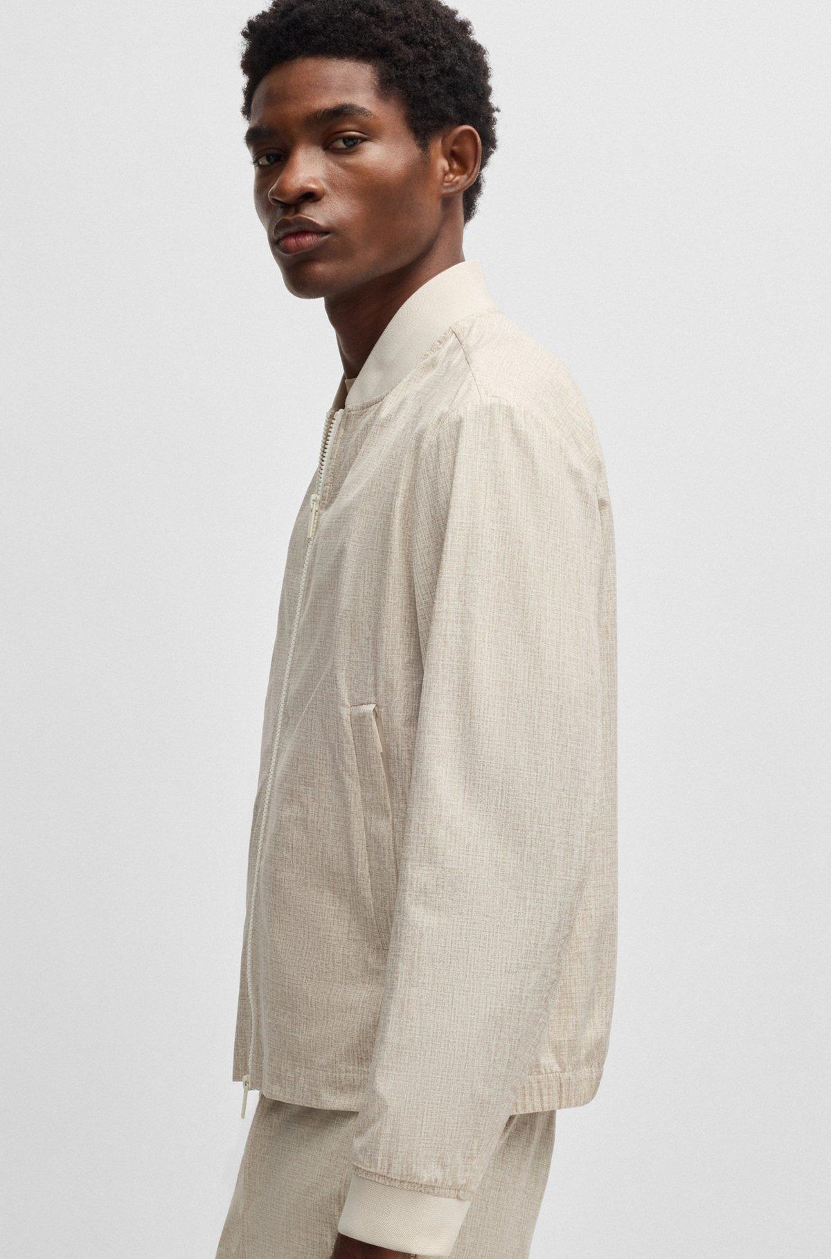 Water-repellent packable jacket with two-way zip Product Image