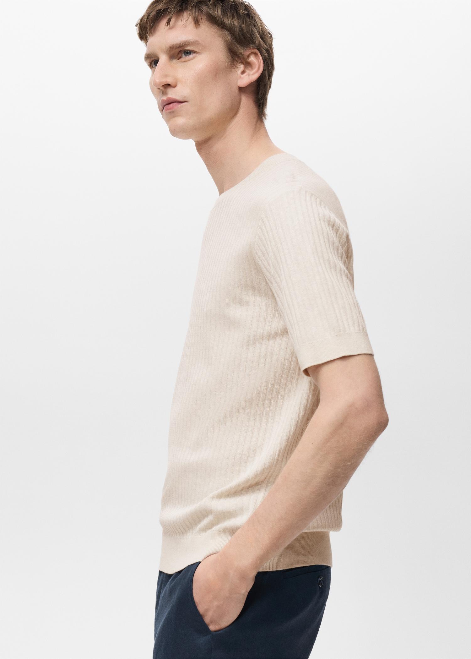 Textured striped T-shirt - Men | MANGO USA Product Image