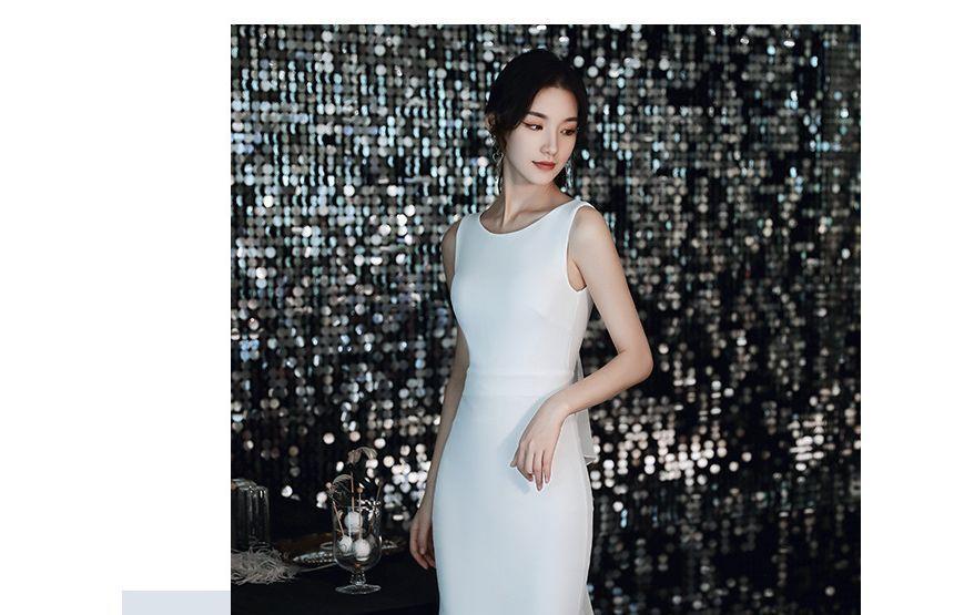 Sleeveless Plain Ruffle Panel Mermaid Wedding Gown Product Image