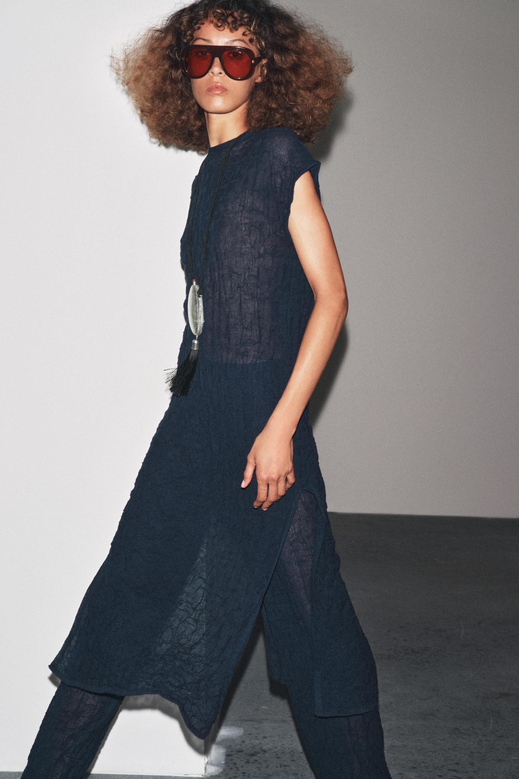 WRINKLE-LOOK FINE KNIT PANTS Product Image