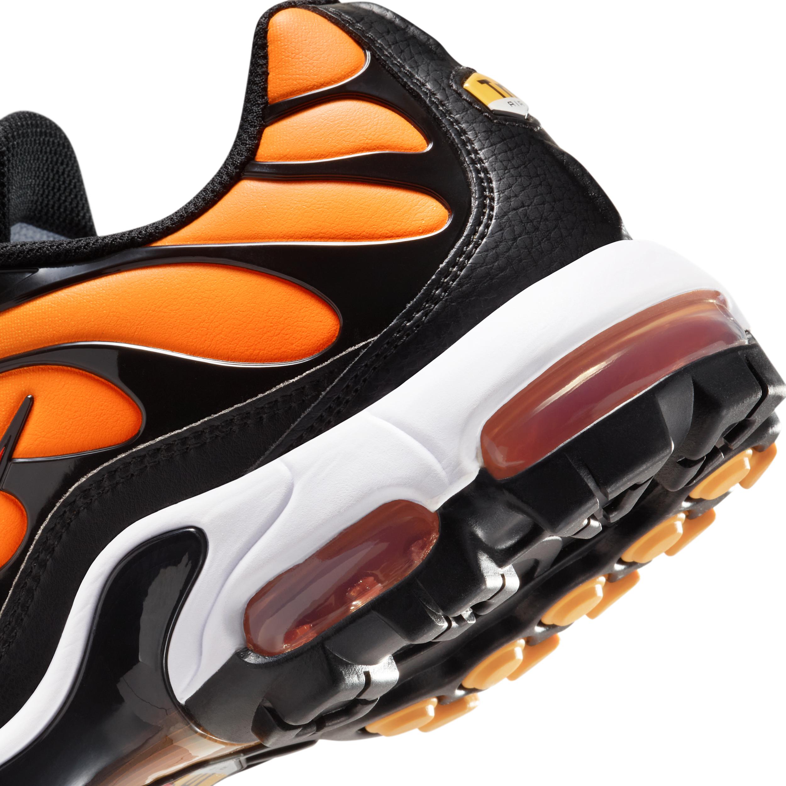 Nike Air Max Plus G Golf Shoes Product Image