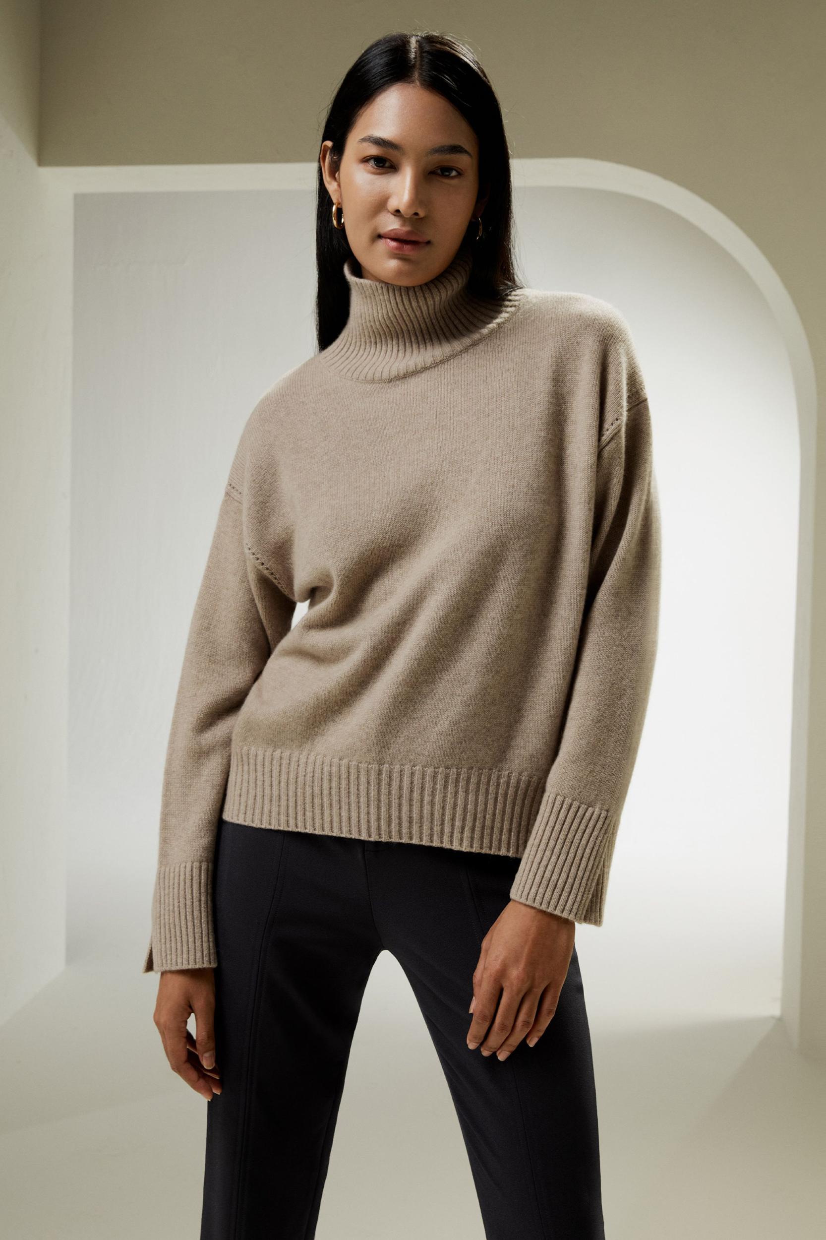 Turtleneck Relaxed-Fit Cashmere Sweater Product Image