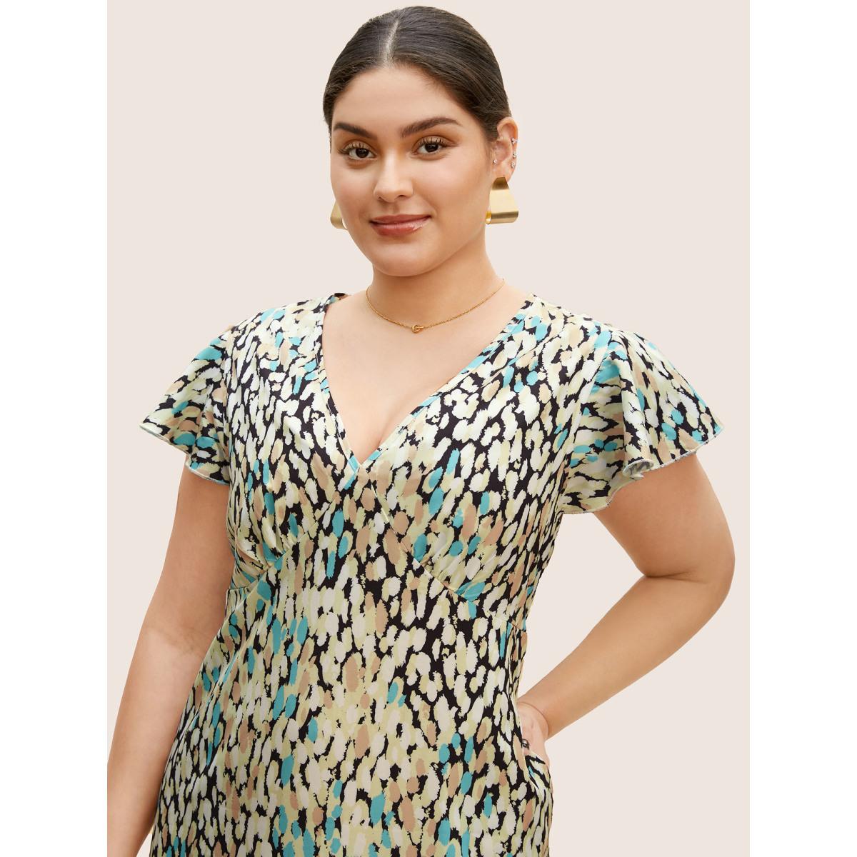 Plus Size V Neck Allover Print Ruffle Cap Sleeve Dress LightBlue Women At the Office Ruffles V-neck Cap Sleeve Curvy BloomChic 18-20/2X Product Image