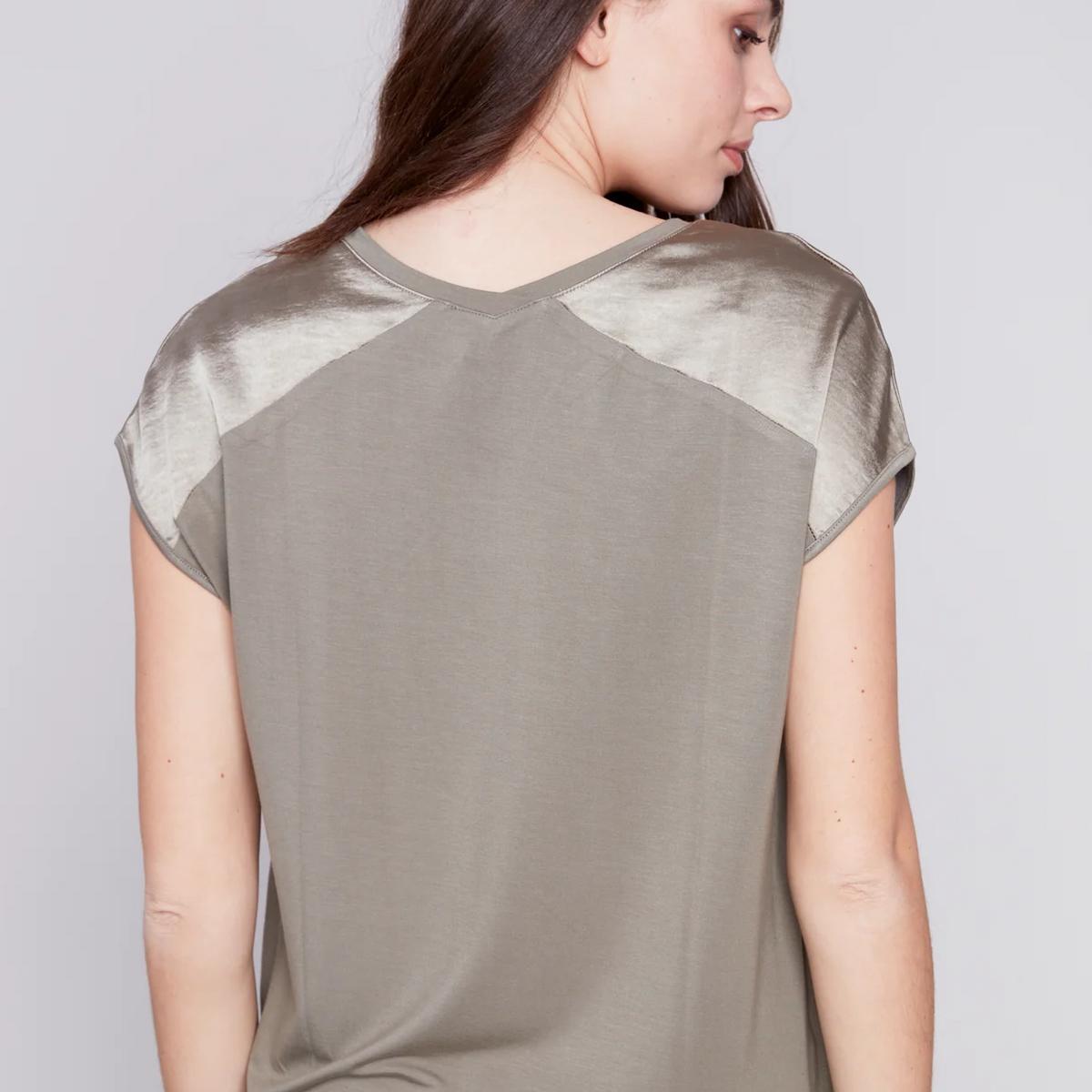 Short sleeve tin and jersey knit top Product Image