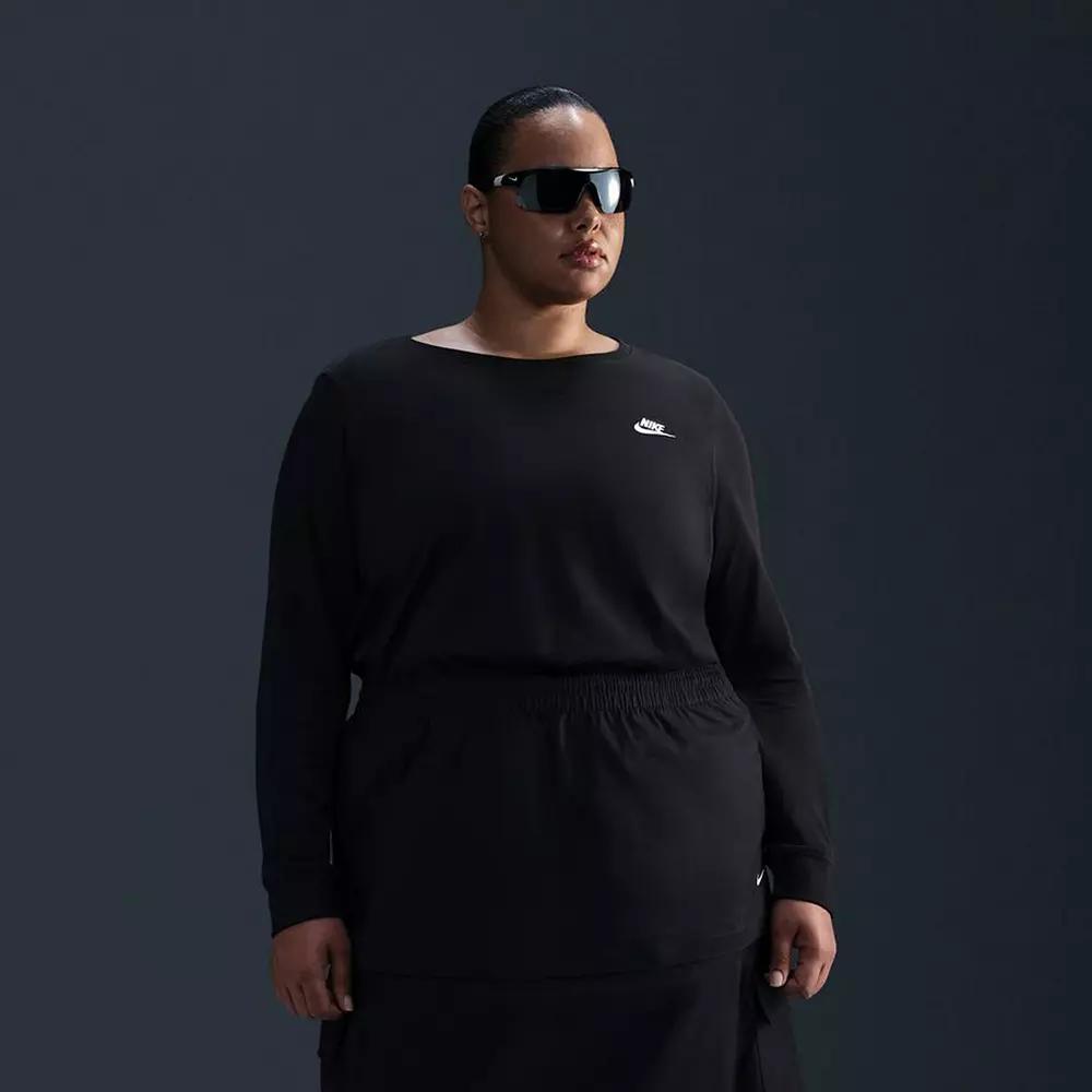 Plus Size Nike Sportswear Club Long Sleeve T-Shirt, Women's, Size: 2XL, Black Product Image