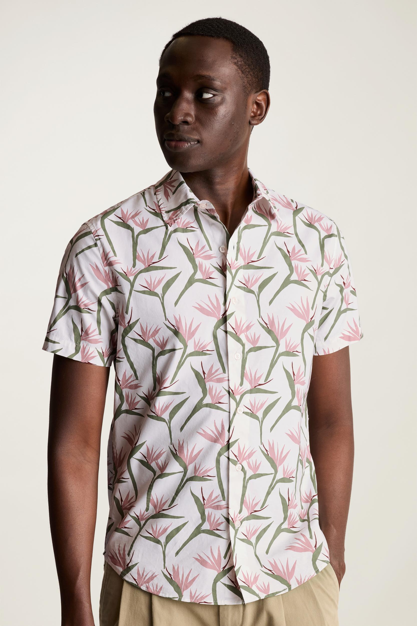 Riviera Short Sleeve Shirt Product Image