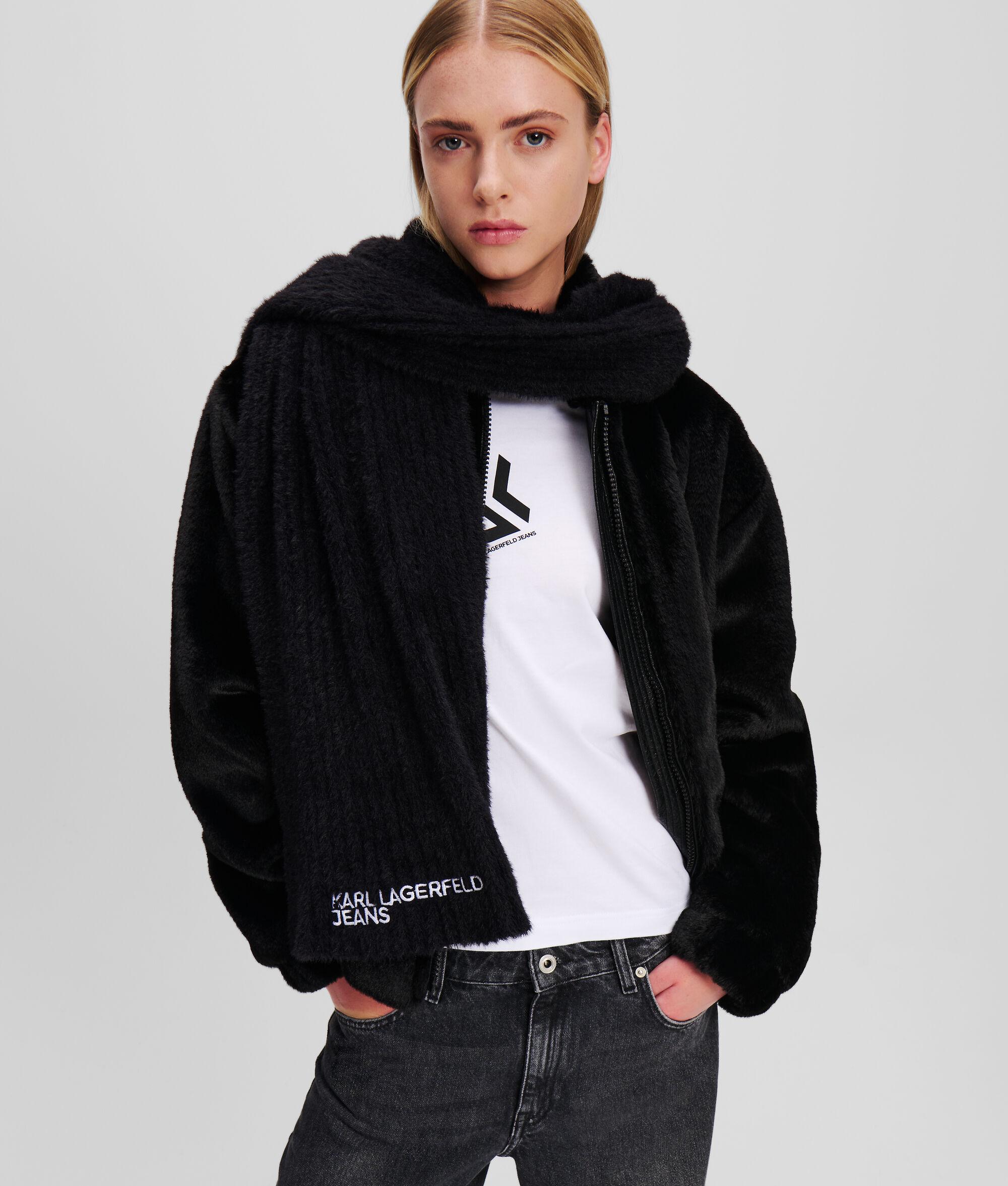 FLUFFY SCARF Product Image