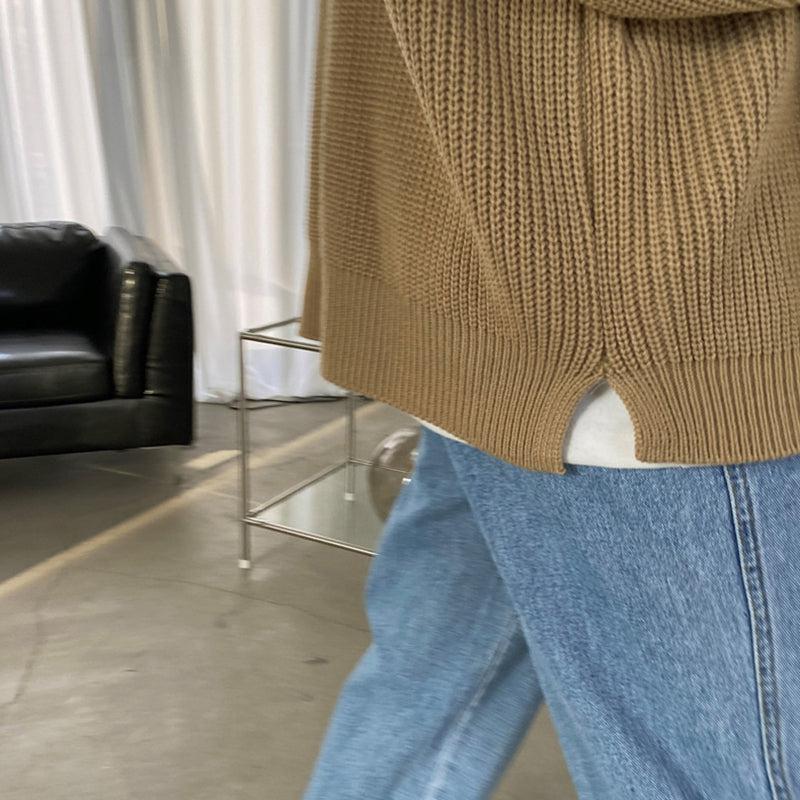 RT No. 4146 KNITTED BUTTON-UP SHIRT SWEATER Product Image