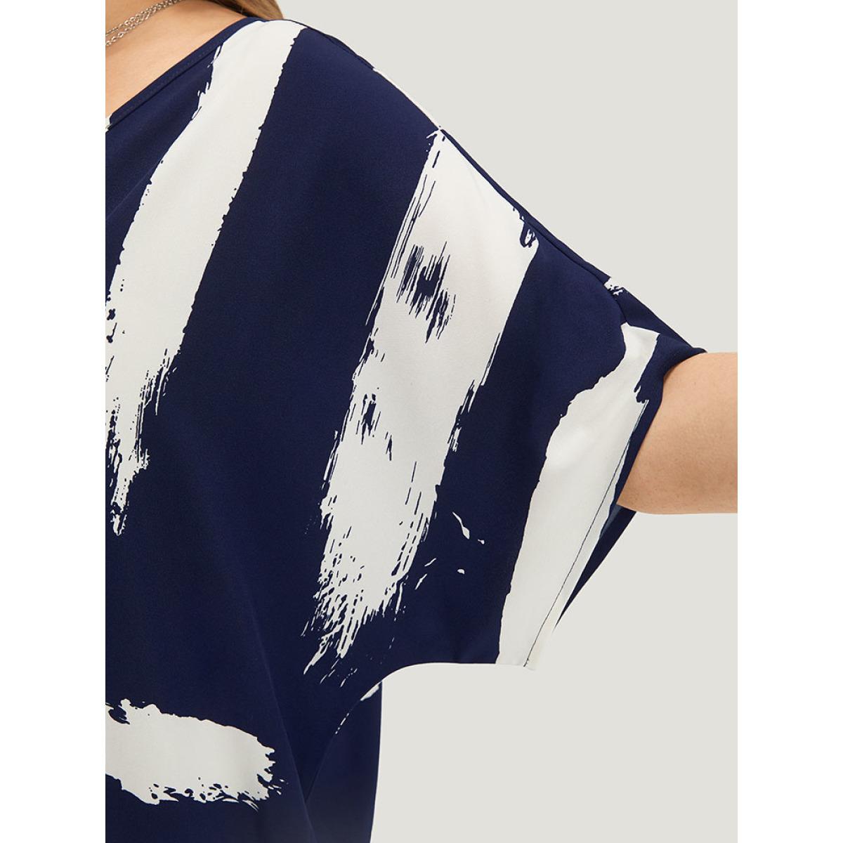 Plus Size Brush Print Keyhole Pocket Dolman Sleeve Dress Indigo Women Elegant Printed Keyhole Cut-Out Half Sleeve Curvy Knee Dress BloomChic 26/4X Product Image