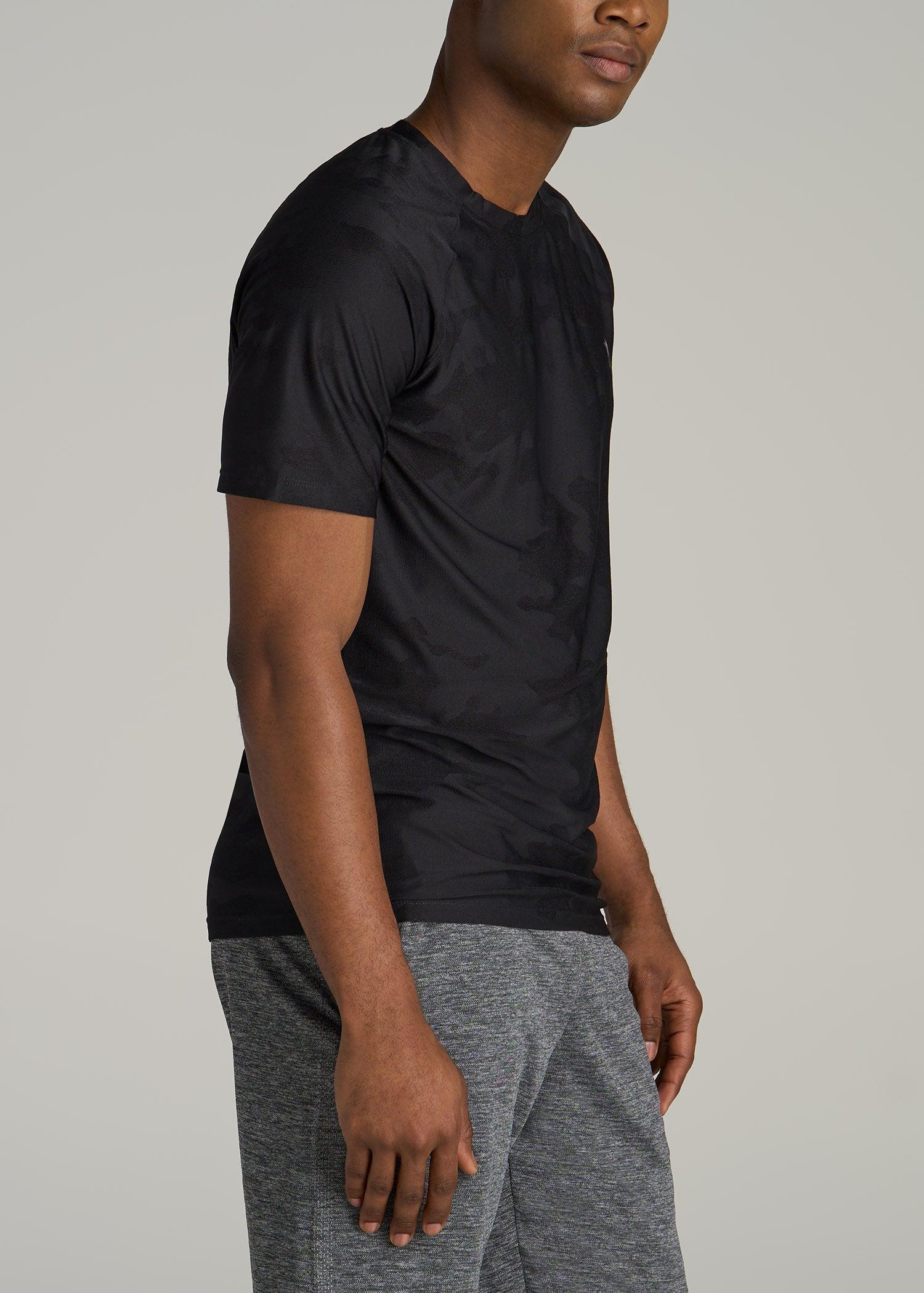 Jacquard Training T-Shirt for Tall Men in Black Male Product Image