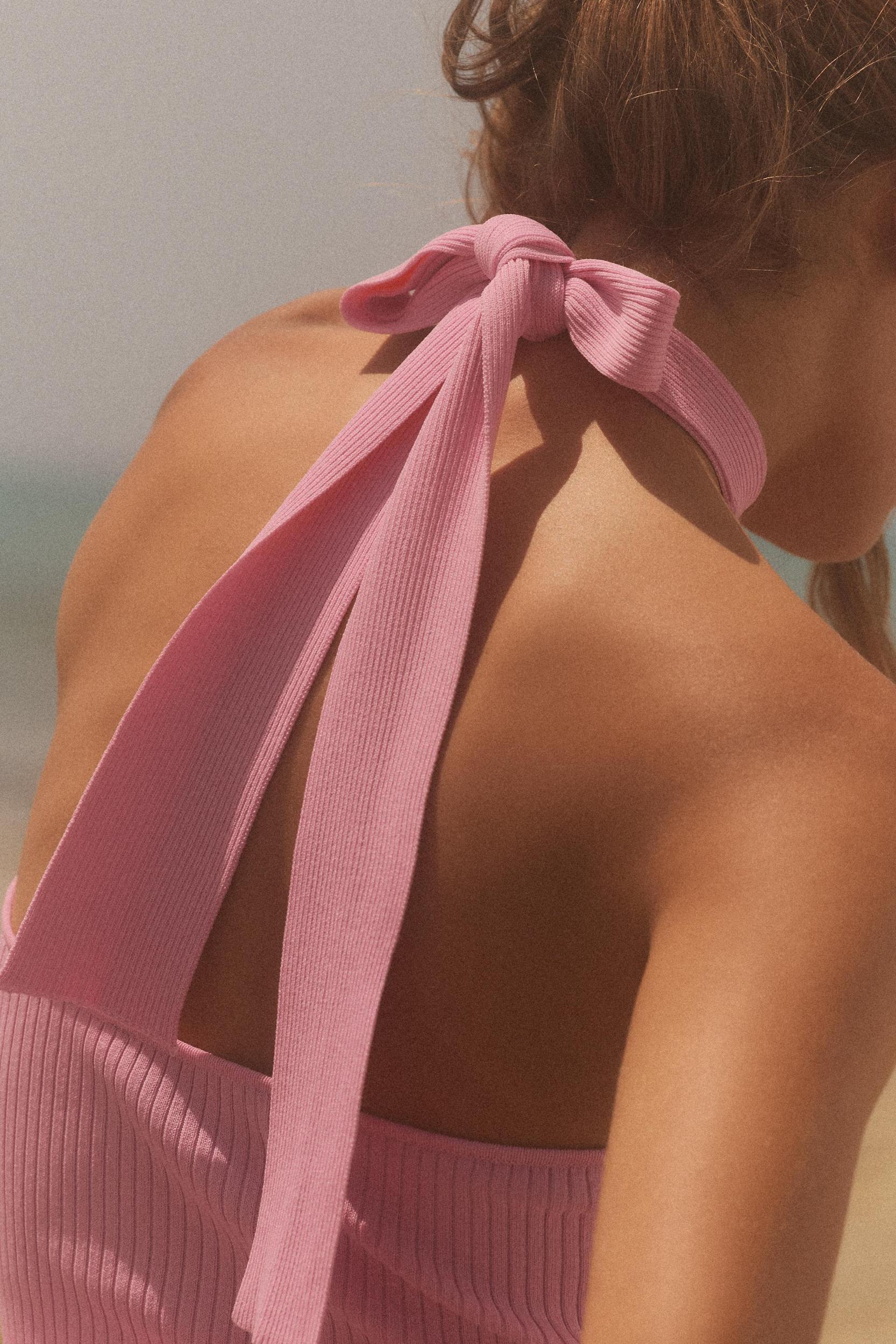 TIED KNIT HALTER TOP Product Image