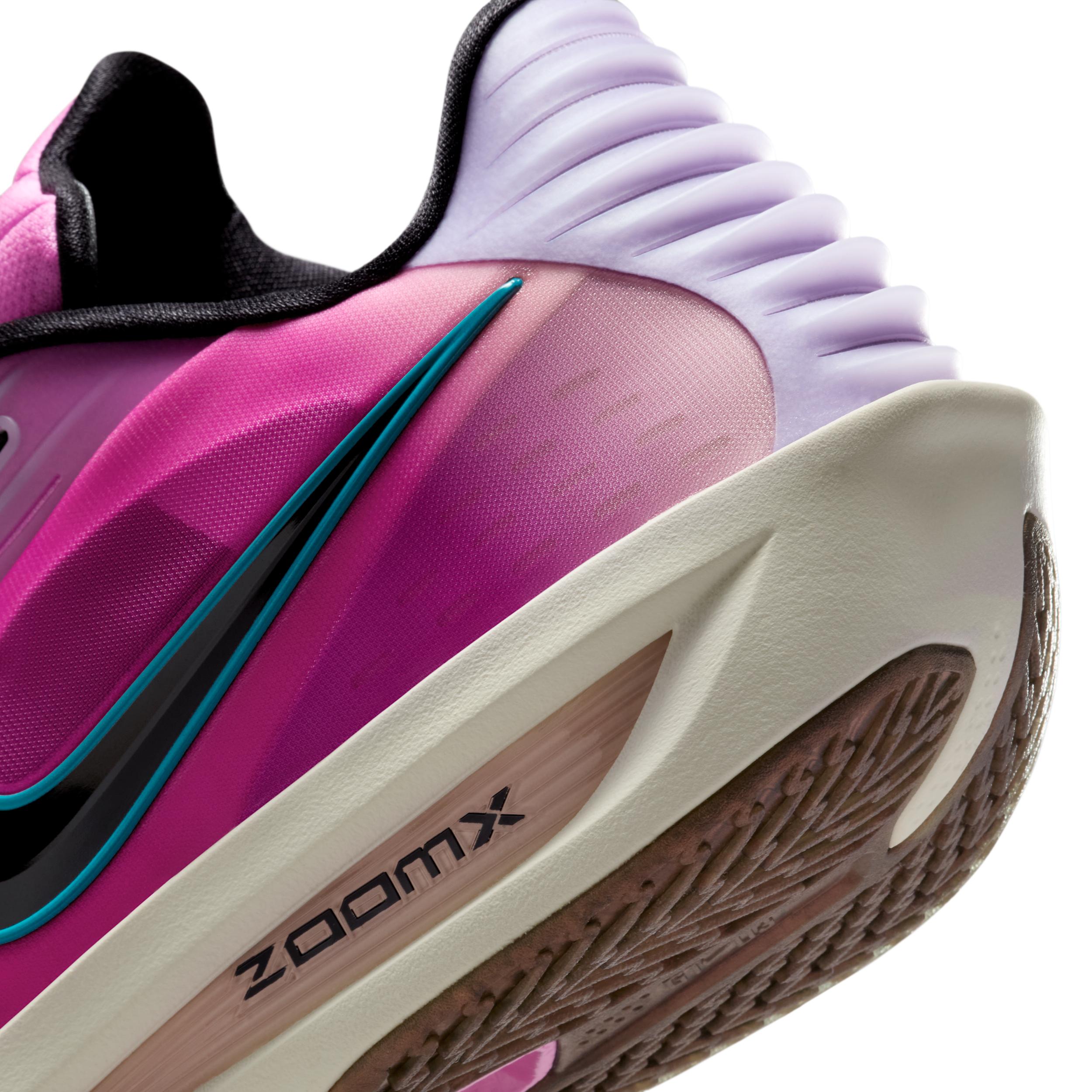 Nike Men's G.T. Cut 3 Turbo Basketball Shoes Product Image