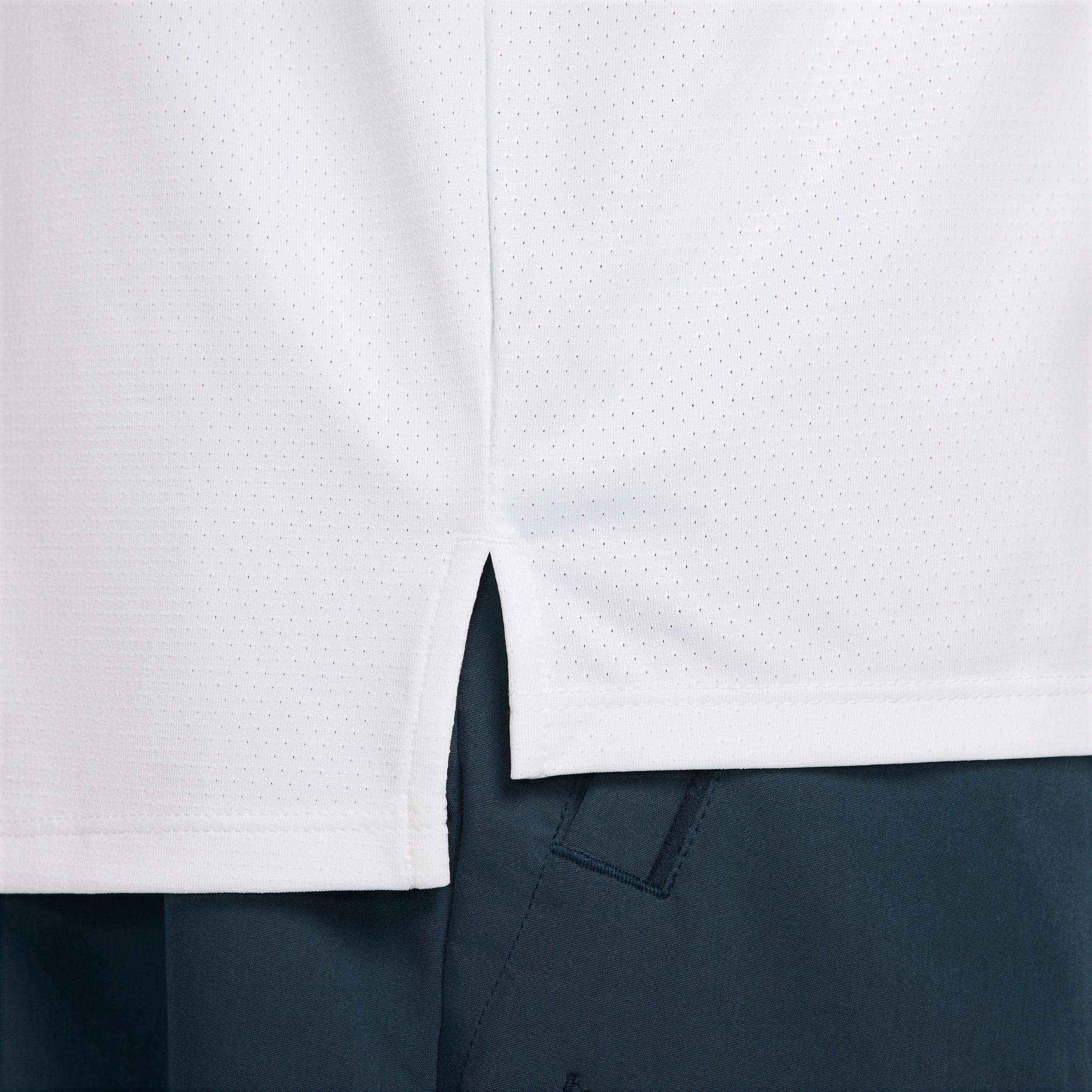 Nike Men's Court Advantage Tennis Top Product Image