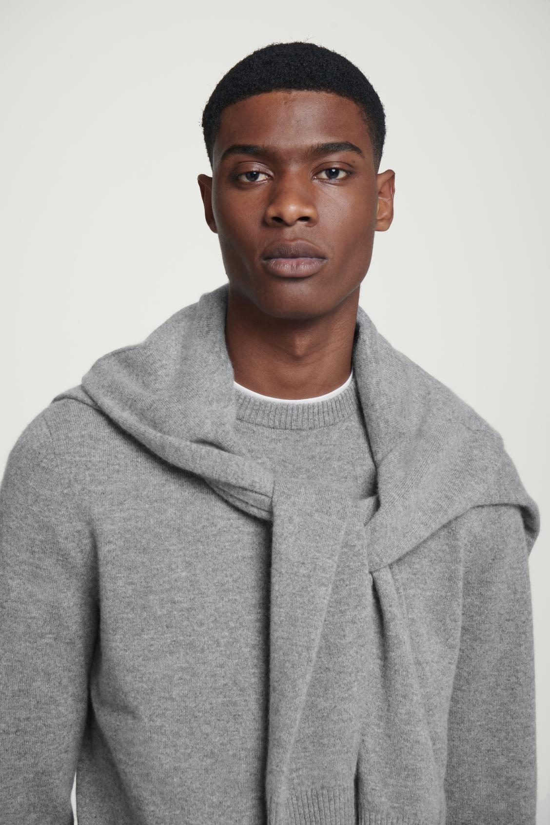 PURE CASHMERE SWEATER Product Image