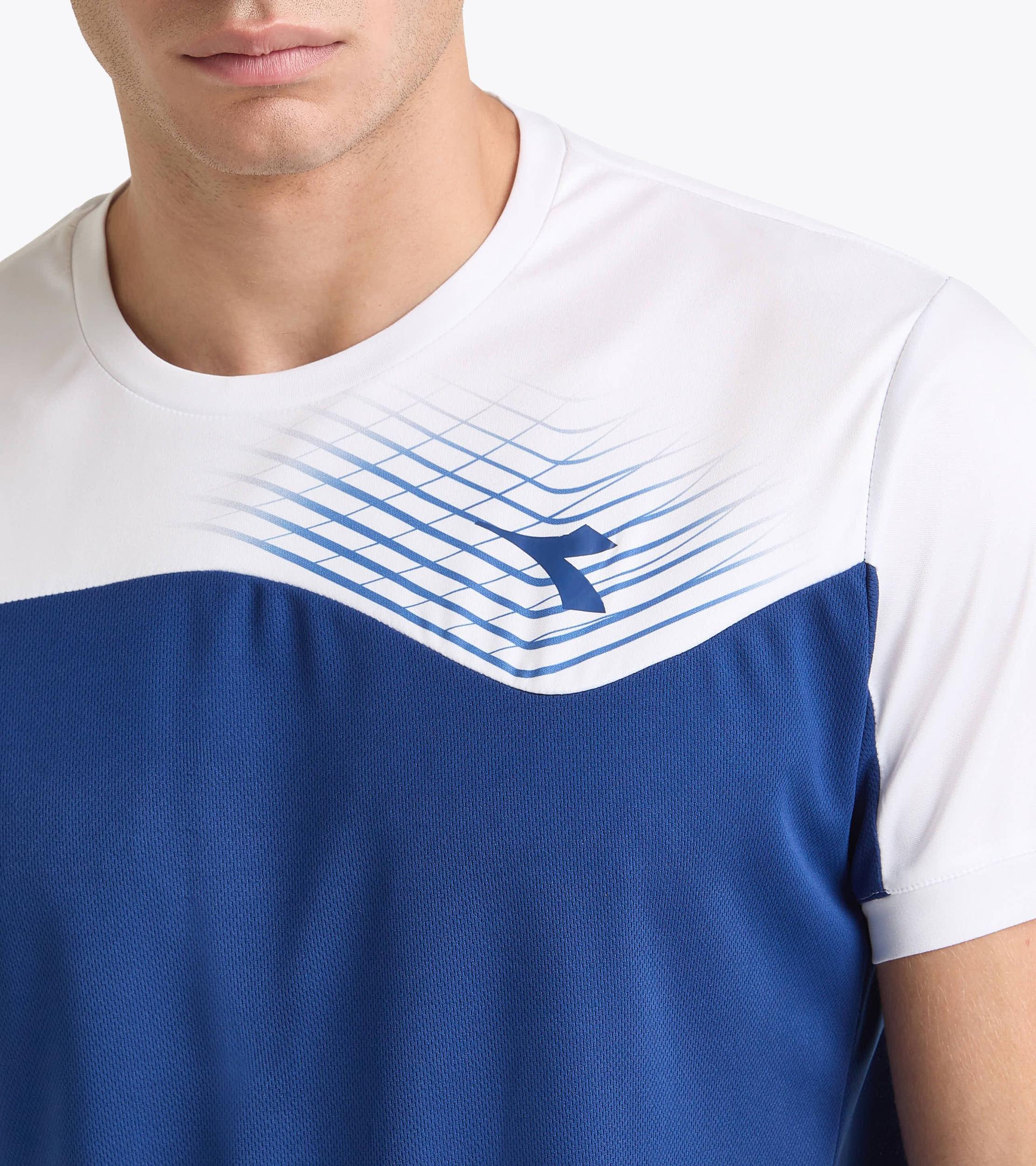 T-SHIRT COURT Product Image