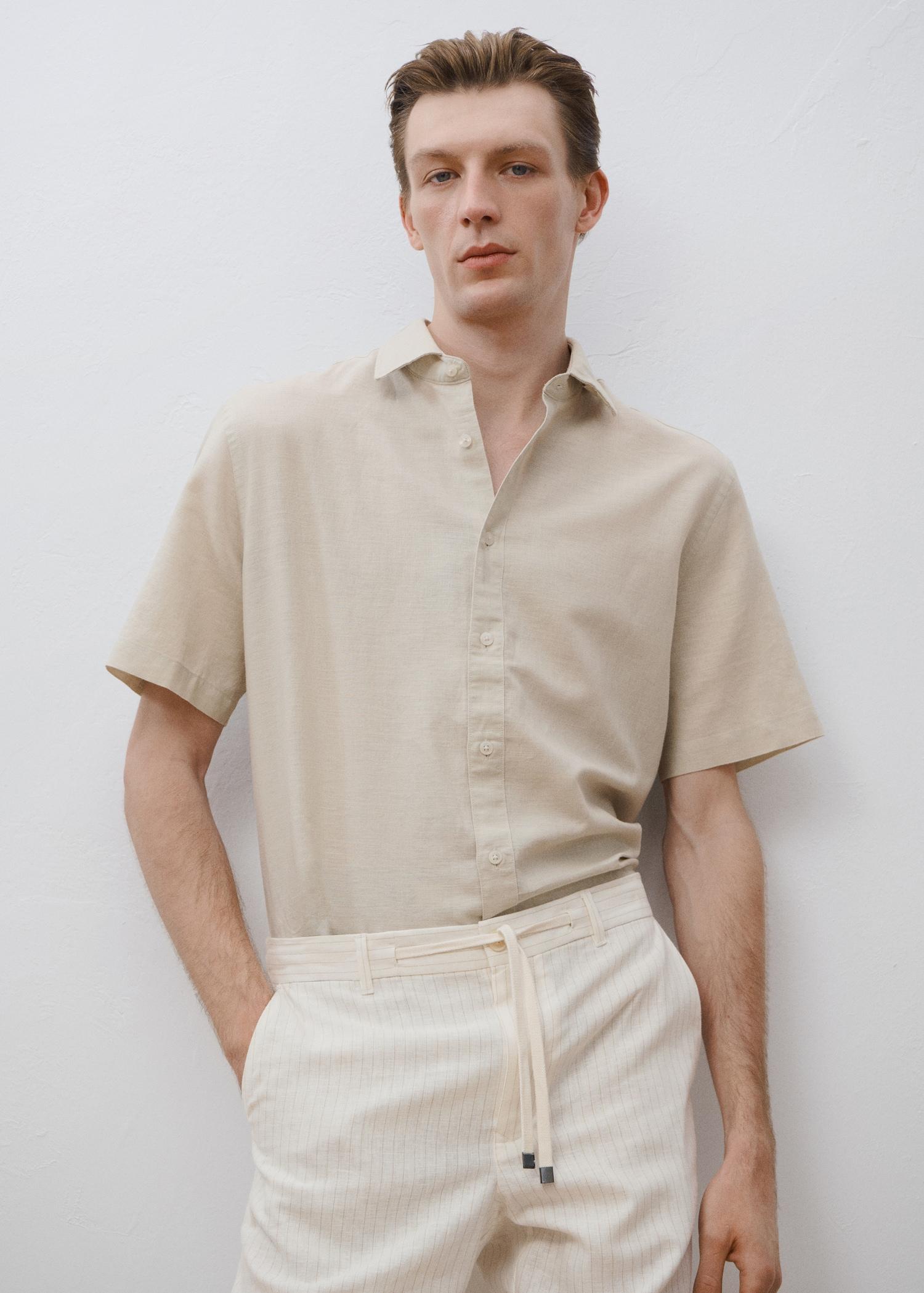 Short sleeve linen-blend shirt - Men | MANGO USA Product Image