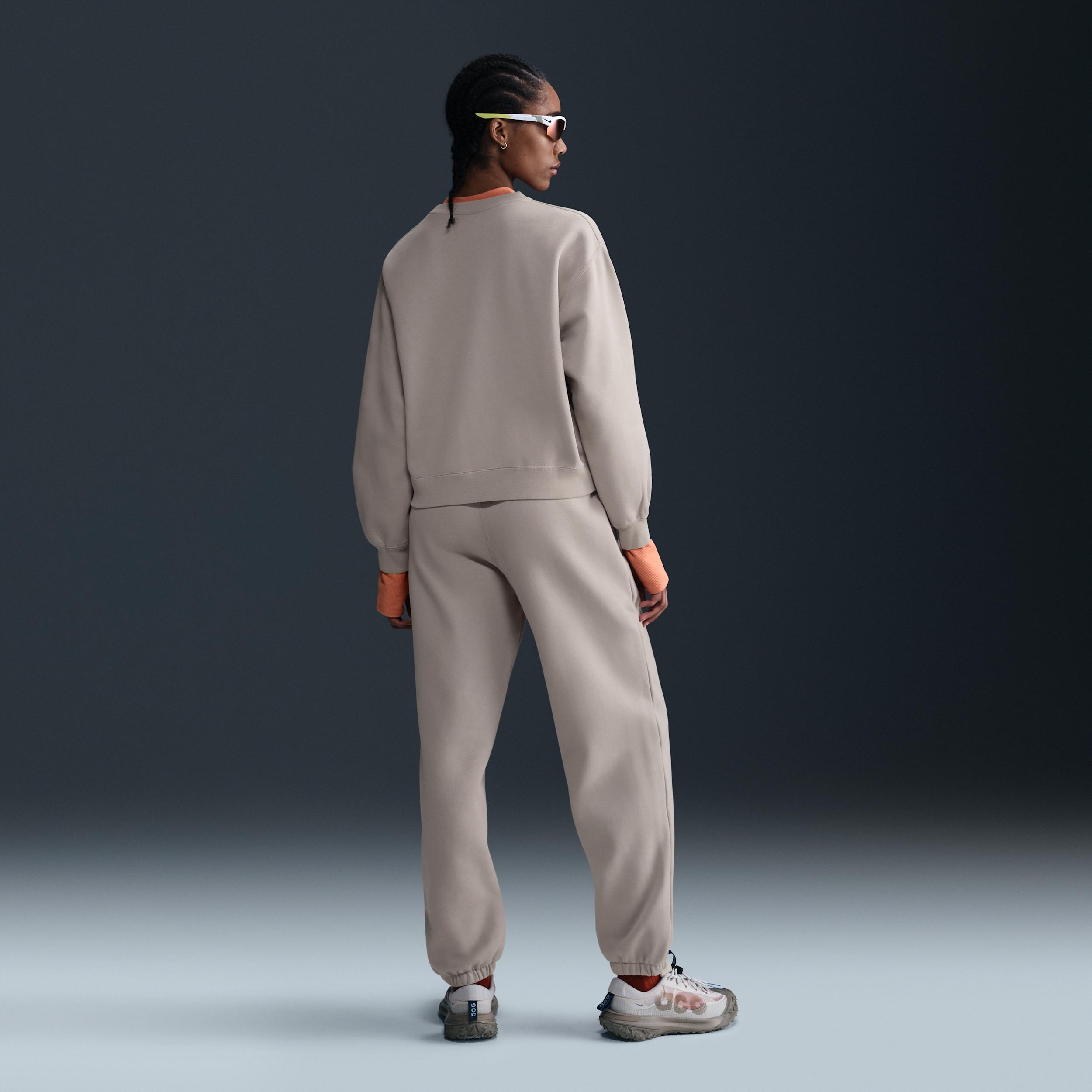 Women's Nike ACG "Tuff Fleece" Therma-FIT Repel Crew-Neck Sweatshirt Product Image