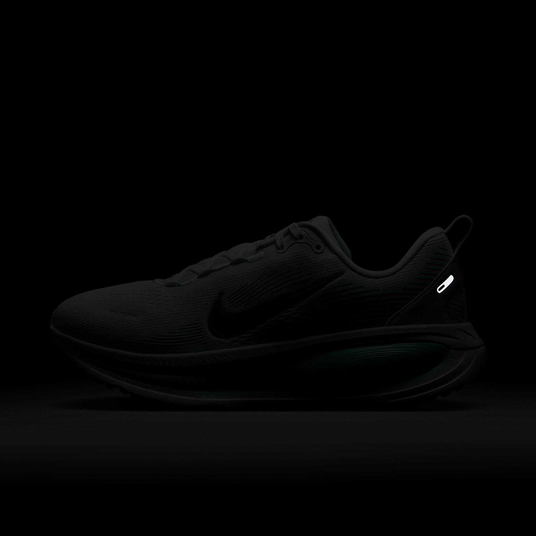 Nike Women's Vomero 18 Road Running Shoes Product Image