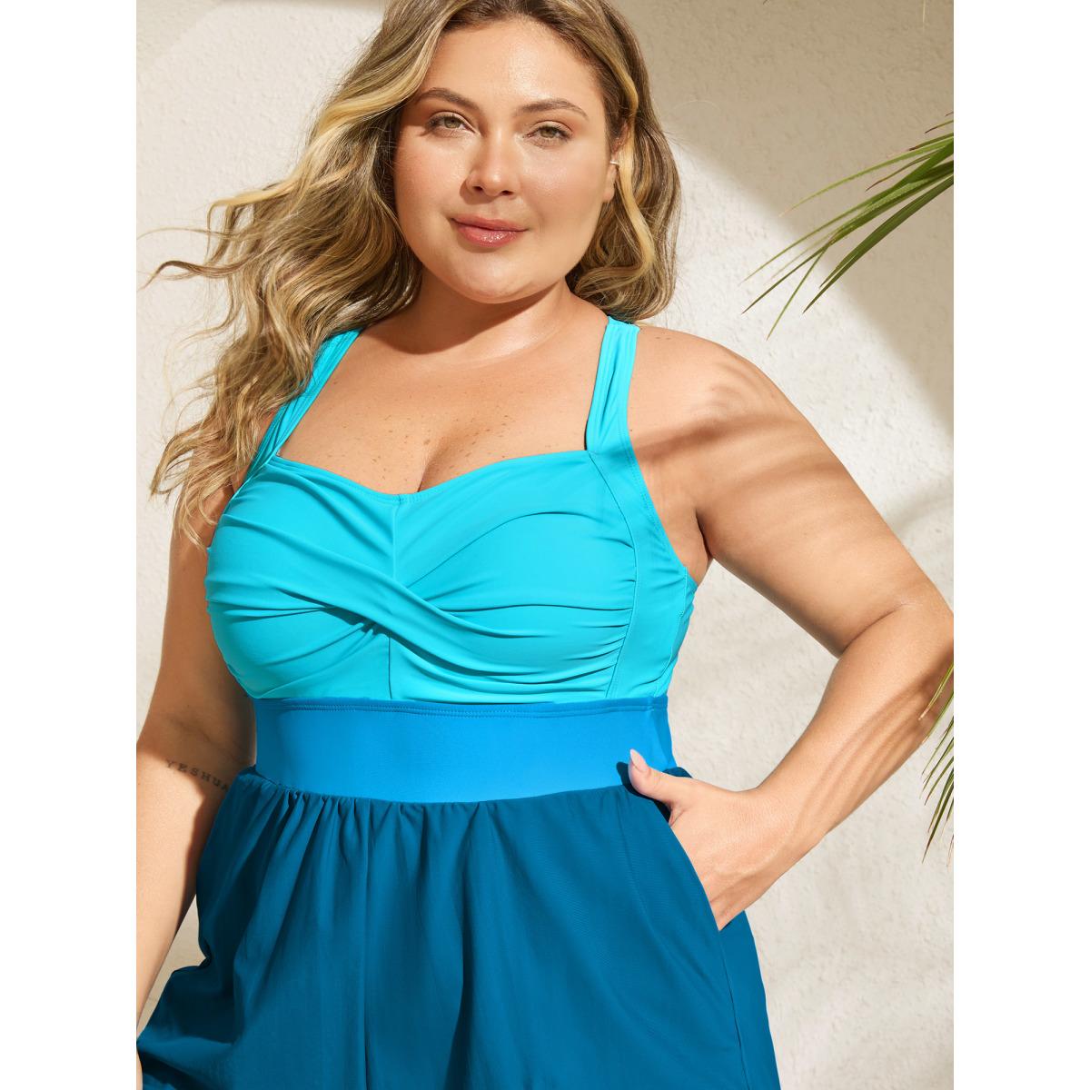 Plus Size Patchwork Contrast Crossover One Piece Swimsuit Women's Swimwear Arctic Resort Twist Curve Bathing Suits High stretch One Pieces BloomChic 18-20/2X Product Image