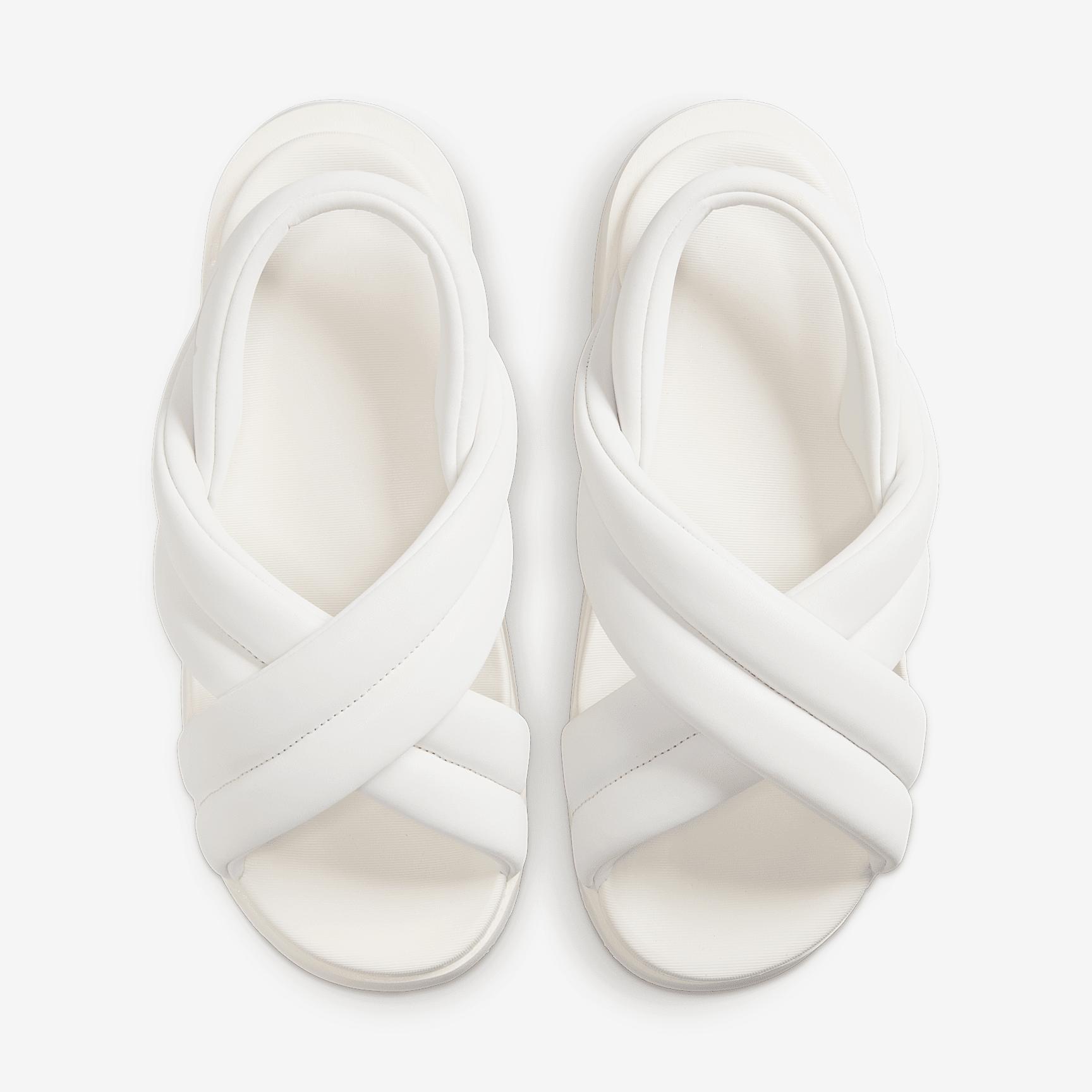 Nike Womens Air Max Isla Sandals | FJ5929-100 Product Image