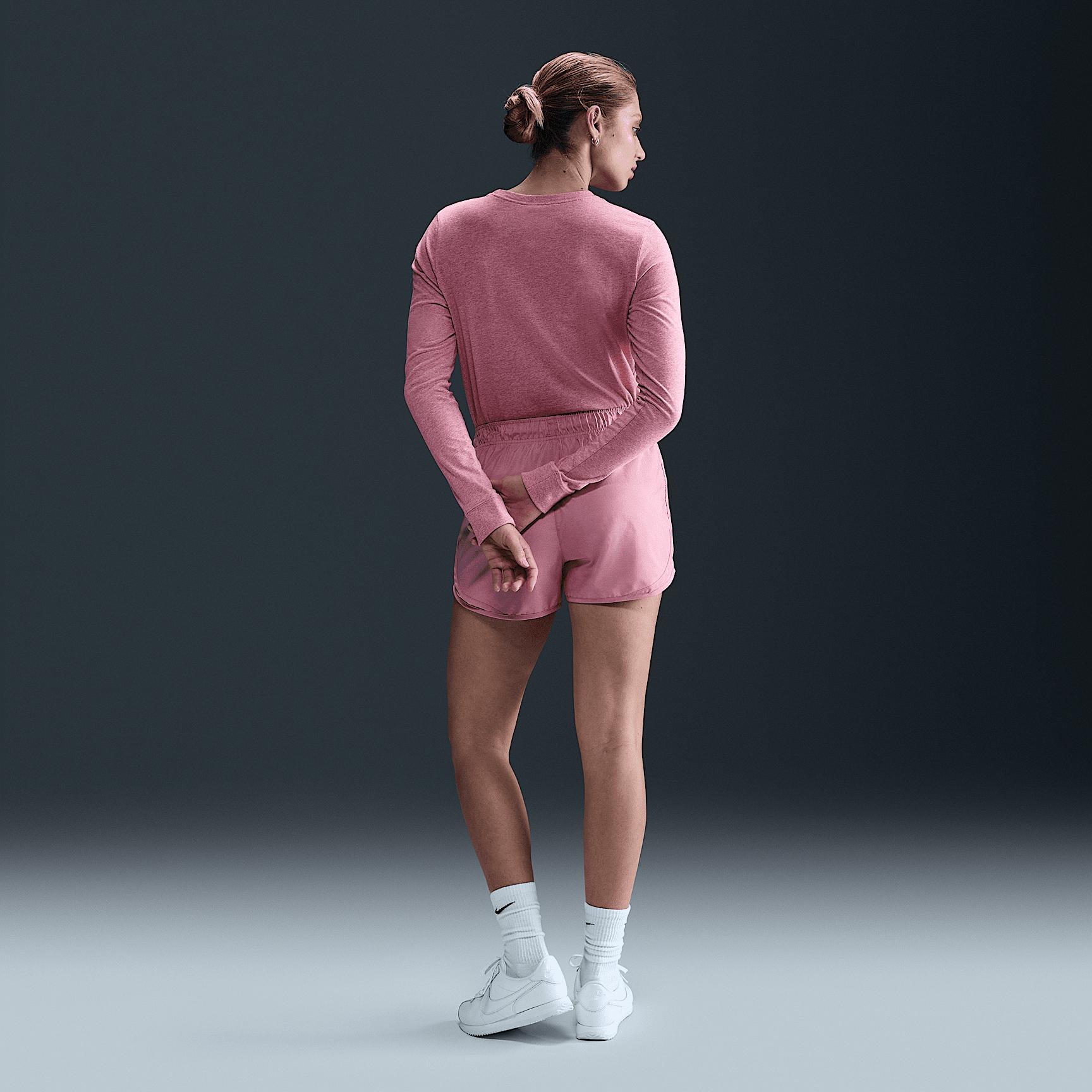 Womens Nike Sportswear Club Long-Sleeve T-Shirt | HF0780-100 Product Image