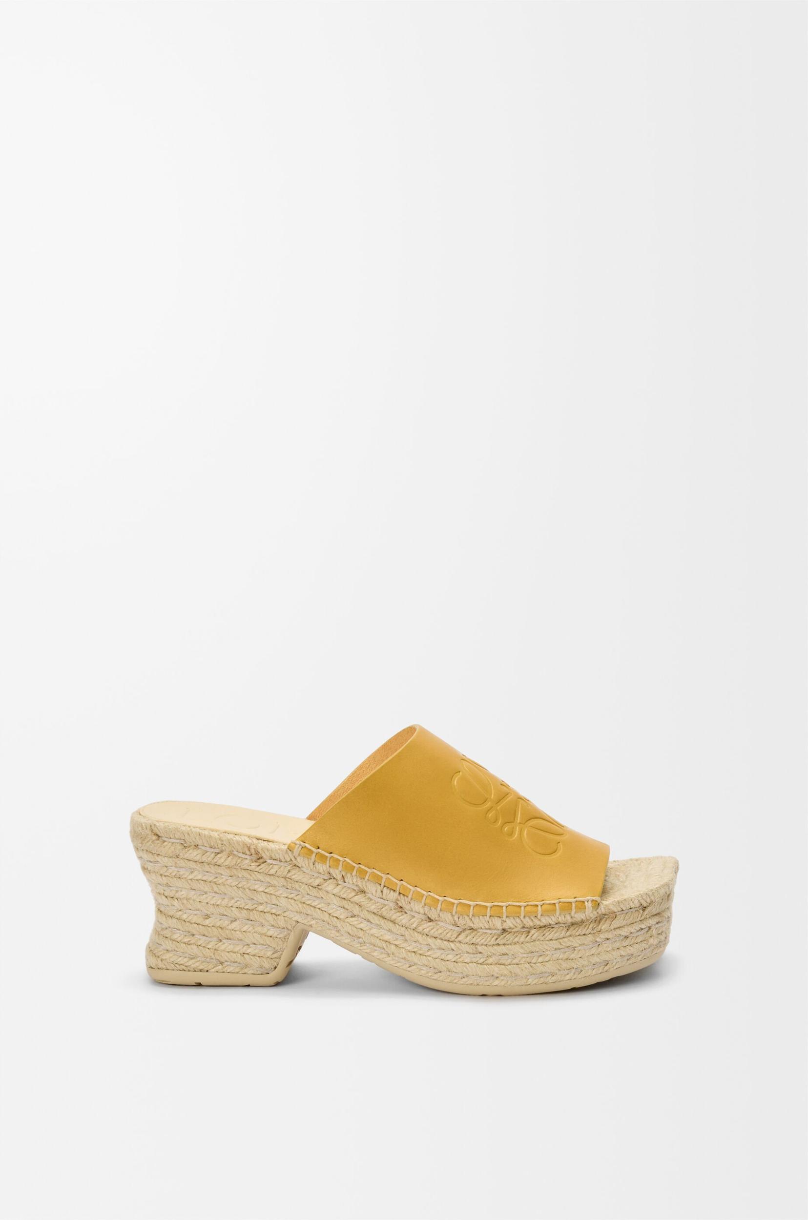 Petal espadrille platform slide in vegetable-tanned calfskin Product Image
