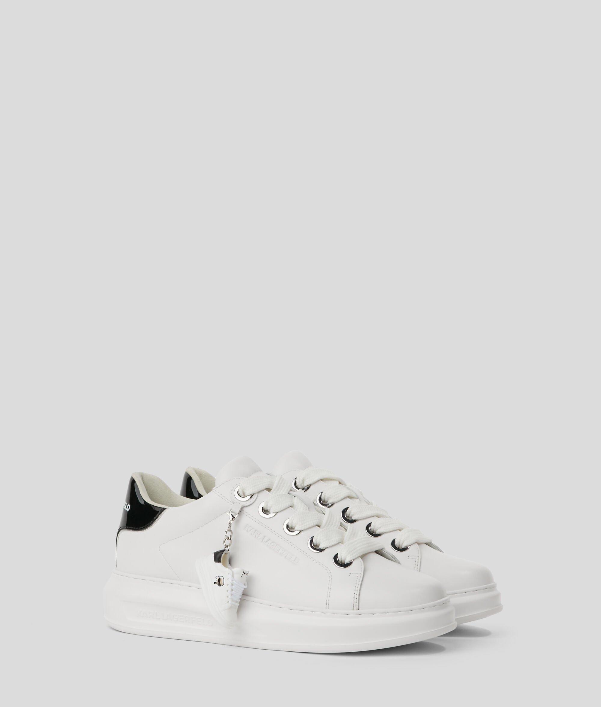 KAPRI KEYCHAIN SNEAKERS Product Image