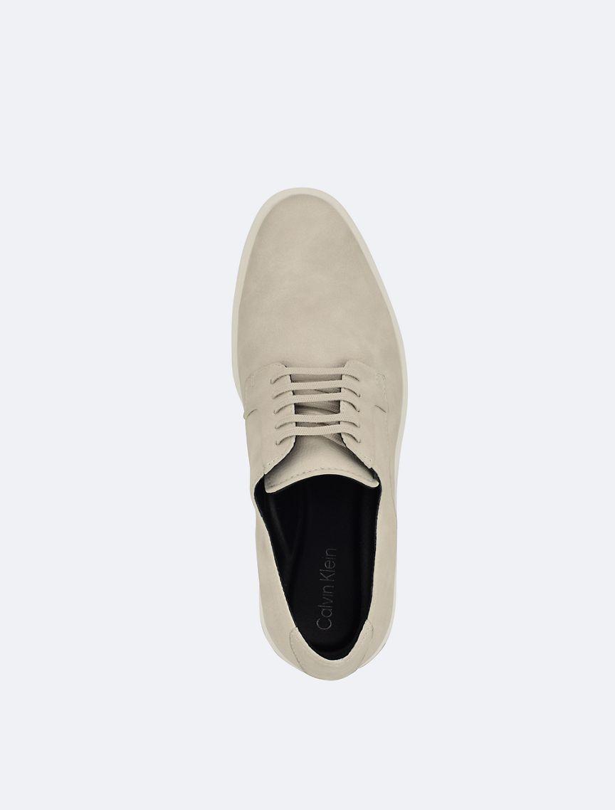 Men's Yuzo Dress Sneaker Product Image