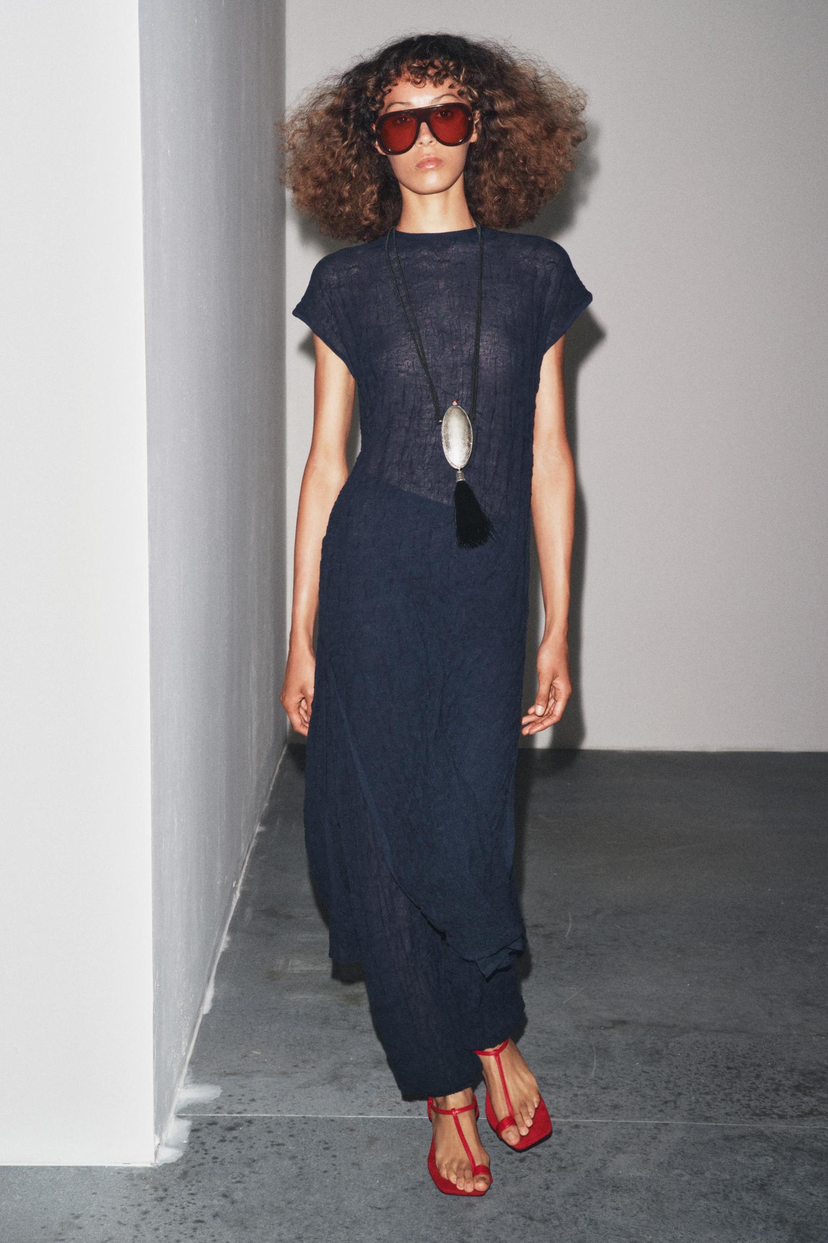 WRINKLED EFFECT FINE KNIT MIDI DRESS Product Image