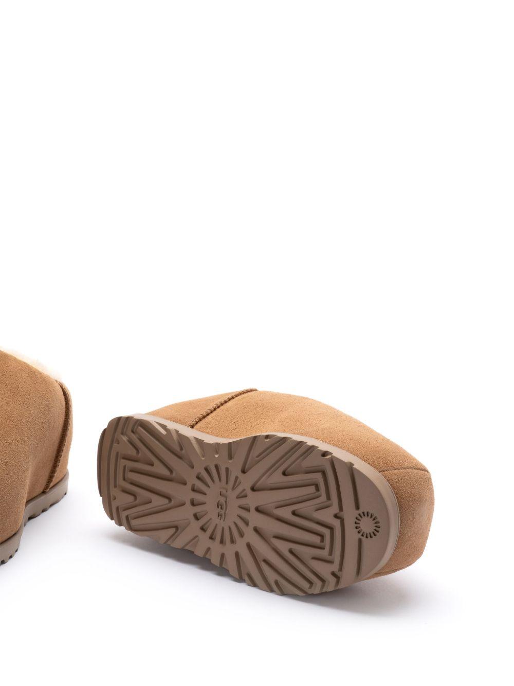 Pumped slippers Product Image