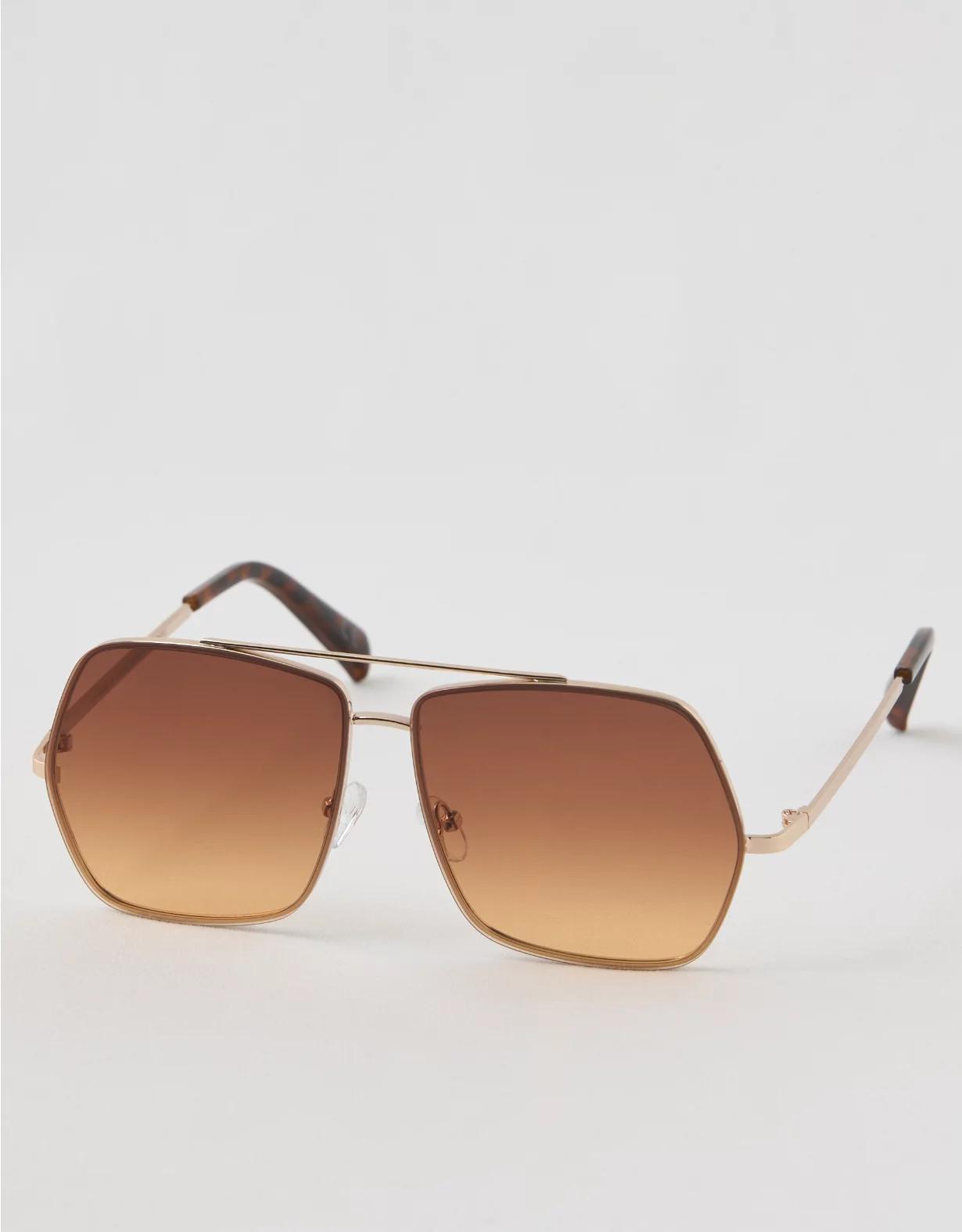 Aerie Oversized Vacay Mode Sunglasses Product Image