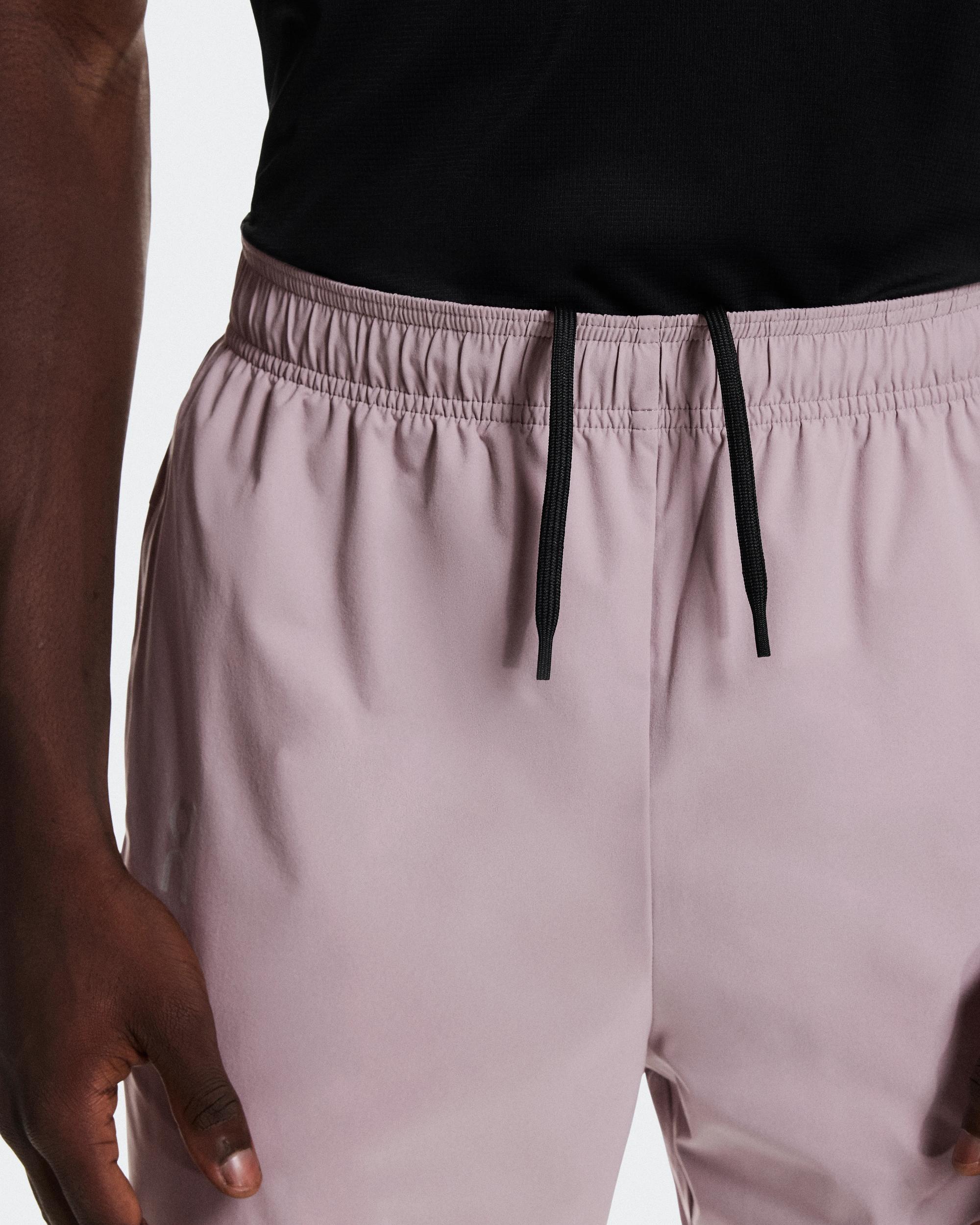 Core Pants: Lightweight & Stretchy Men’s Running Apparel | On Product Image